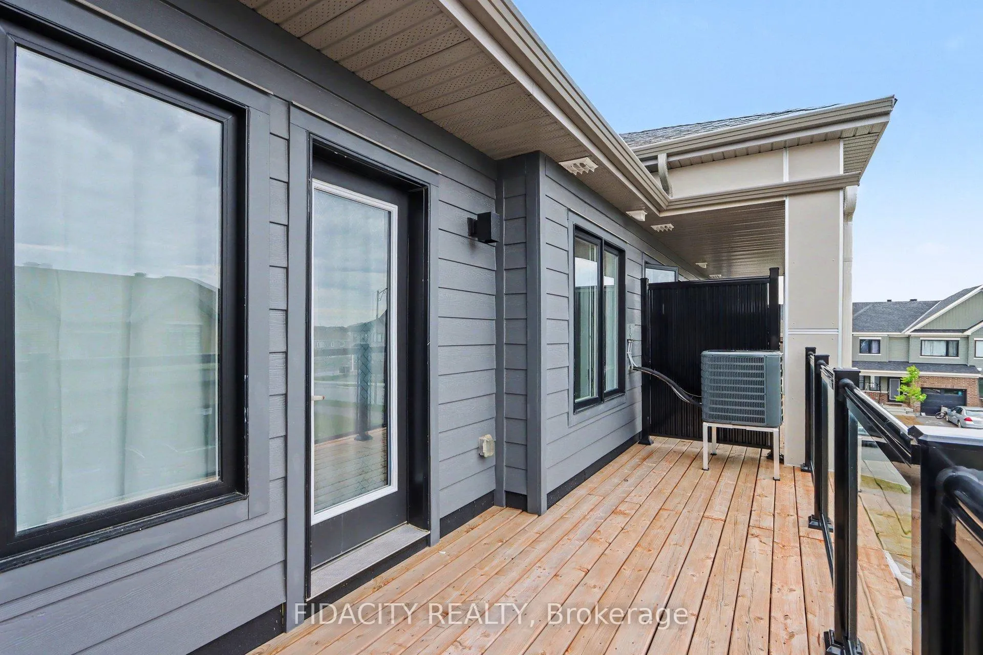 Photo 4 of 205 Beebalm Crescent, Ottawa, Barrhaven - Half Moon Bay — HOMEH