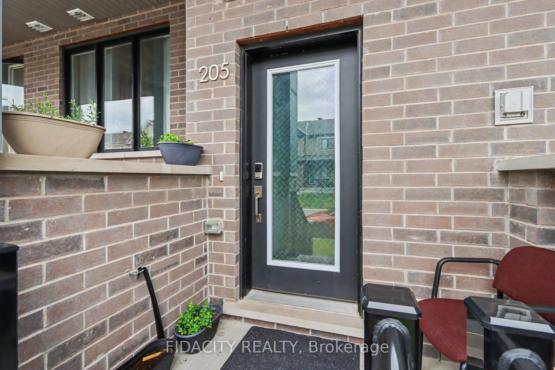 Photo 6 of 205 Beebalm Crescent, Ottawa, Barrhaven - Half Moon Bay — HOMEH