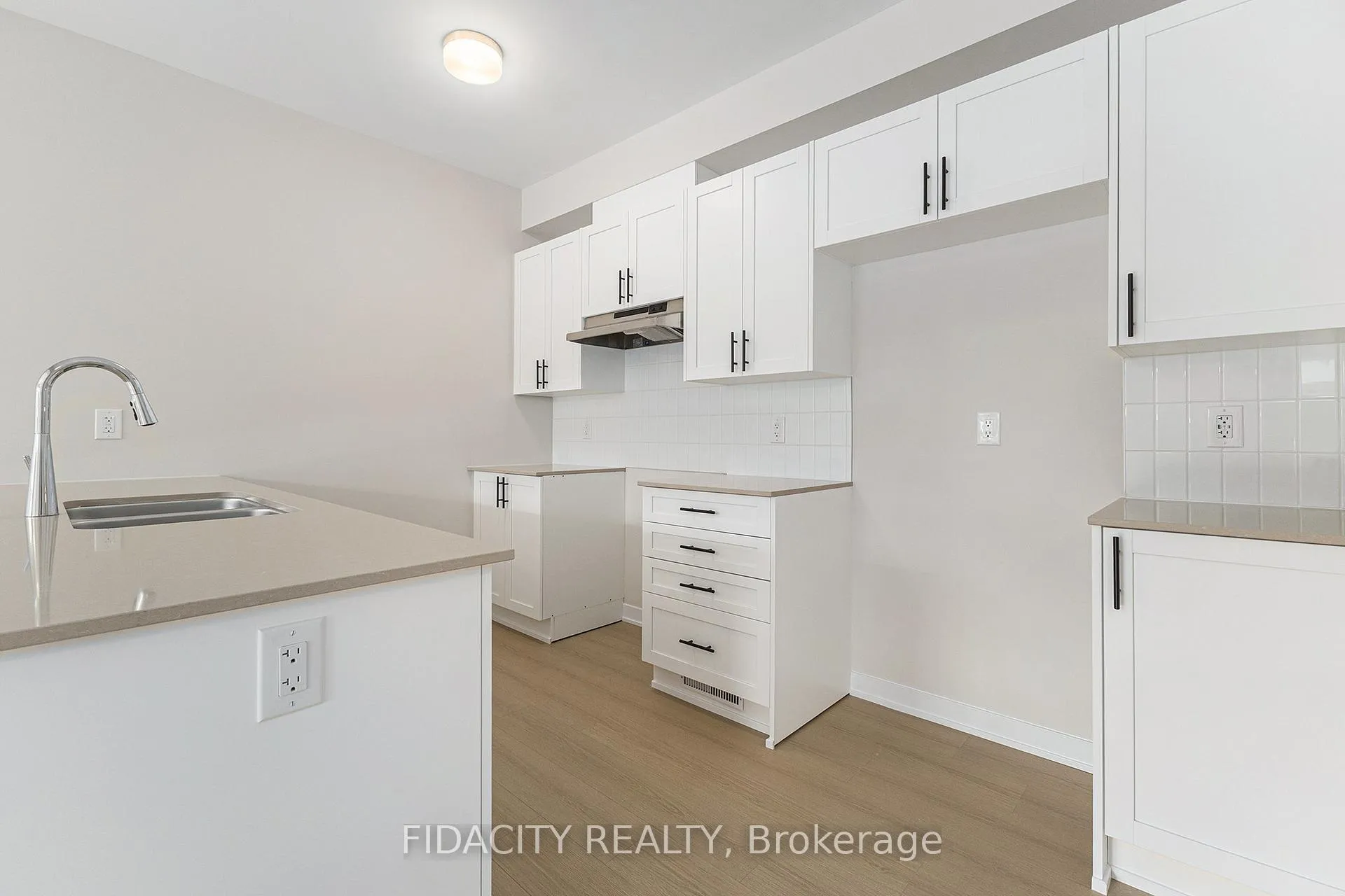 Photo 11 of 205 Beebalm Crescent, Ottawa, Barrhaven - Half Moon Bay — HOMEH