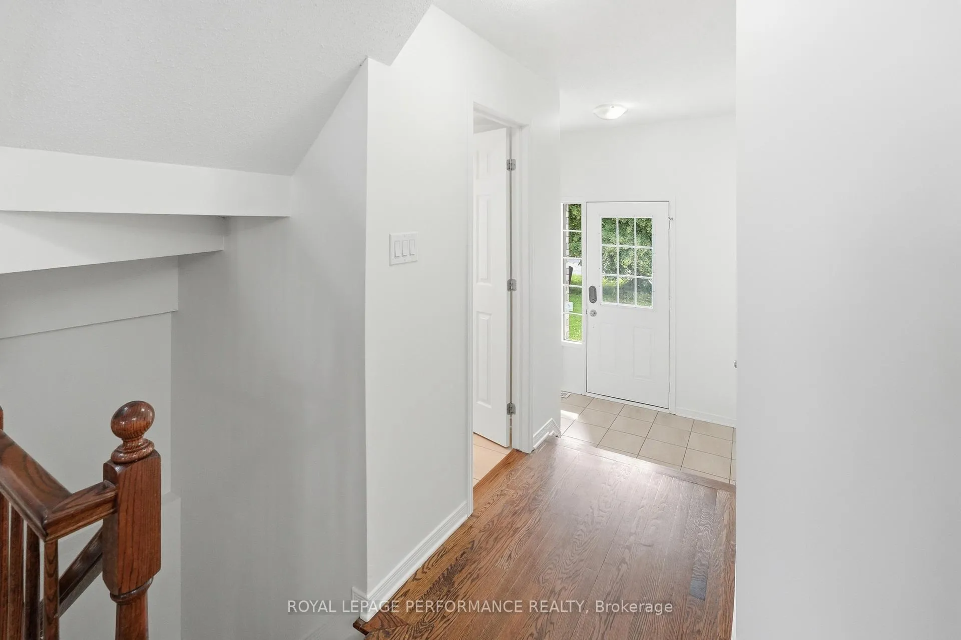 Photo 4 of 277 Rolling Meadow Crescent, Ottawa, Mer Bleue/Bradley Estates/Anderson Park — HOMEH