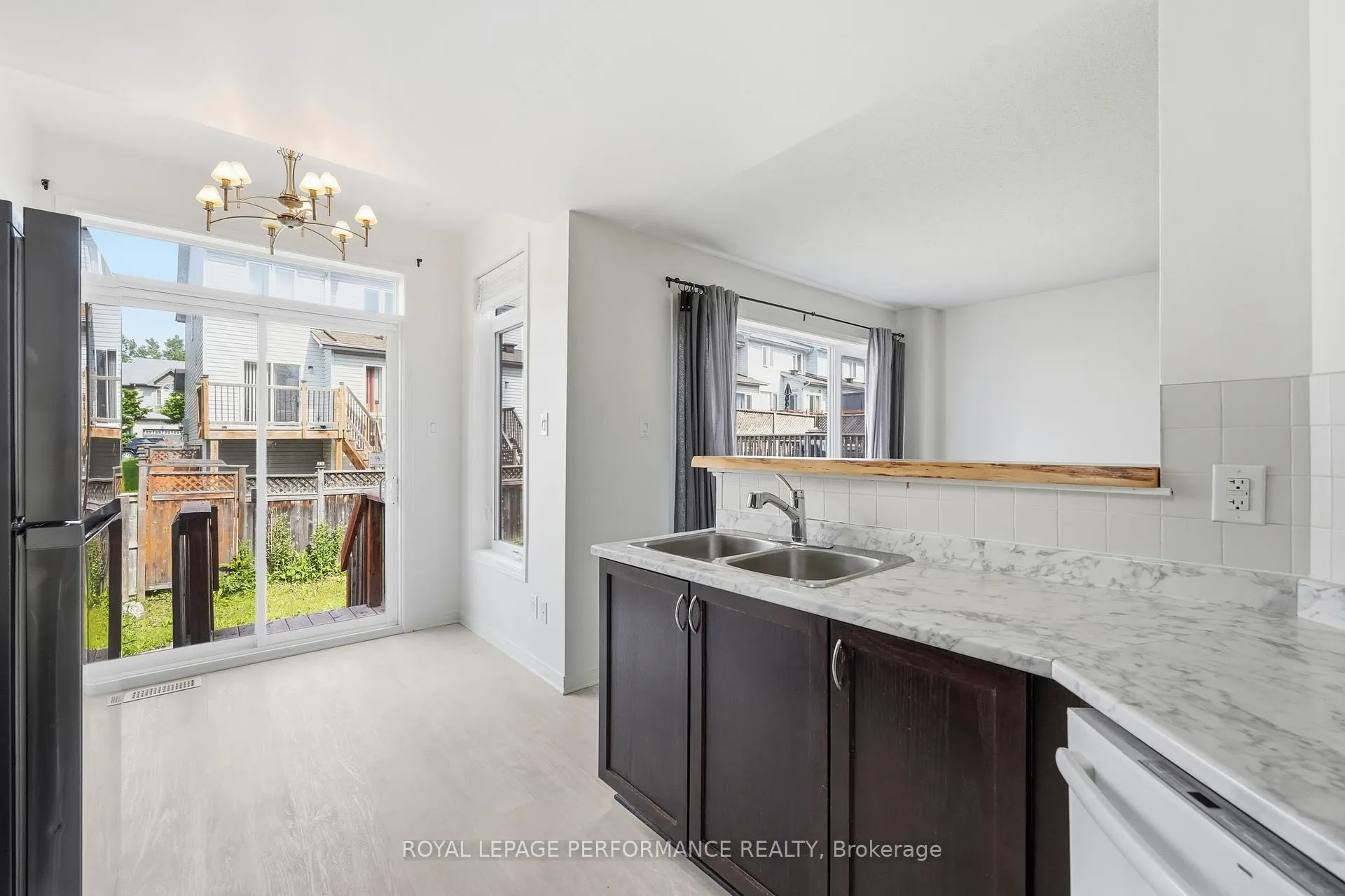 Photo 15 of 277 Rolling Meadow Crescent, Ottawa, Mer Bleue/Bradley Estates/Anderson Park — HOMEH