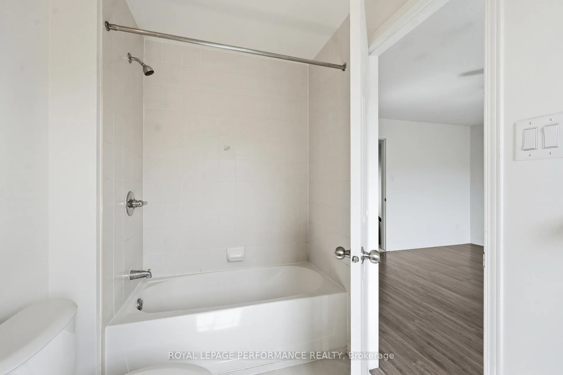 Photo 20 of 277 Rolling Meadow Crescent, Ottawa, Mer Bleue/Bradley Estates/Anderson Park — HOMEH