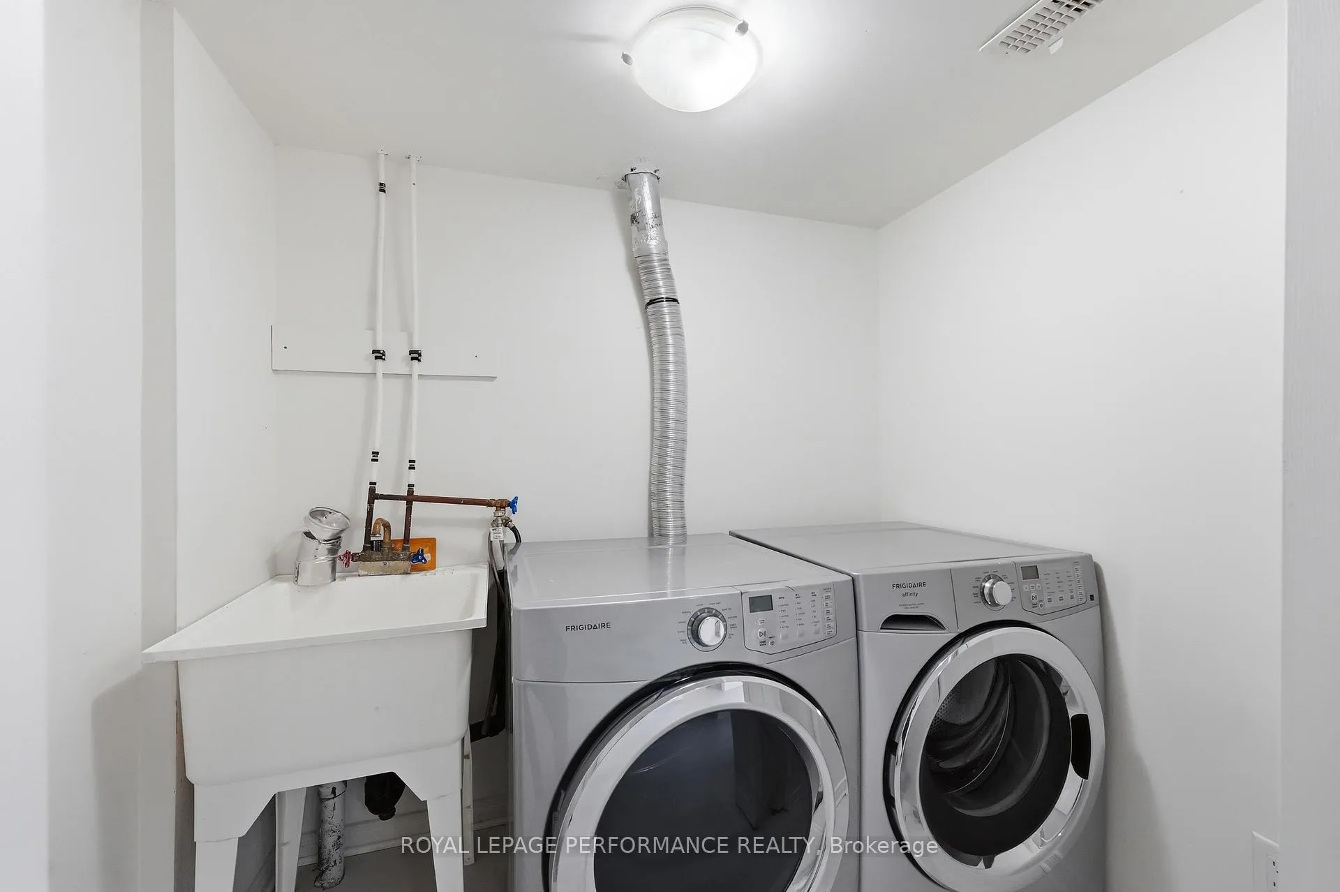 Photo 30 of 277 Rolling Meadow Crescent, Ottawa, Mer Bleue/Bradley Estates/Anderson Park — HOMEH
