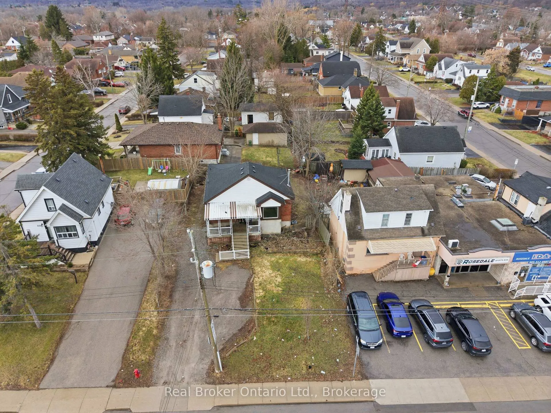 Photo 4 of 880 Lawrence Road, Hamilton, Bartonville — HOMEH