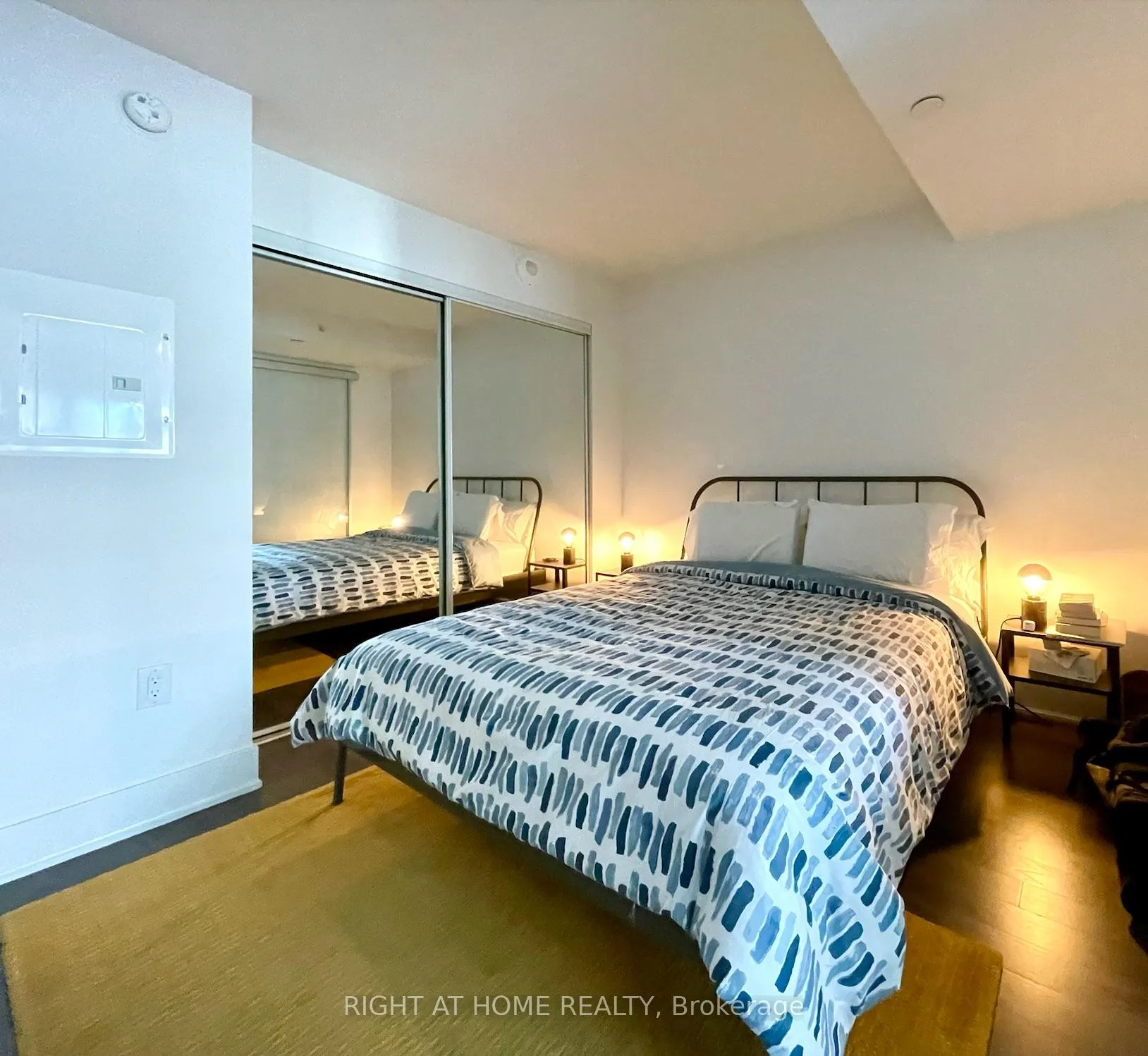 Photo 6 of Unit 1616, 955 Bay Street, Toronto, Bay Street Corridor — HOMEH