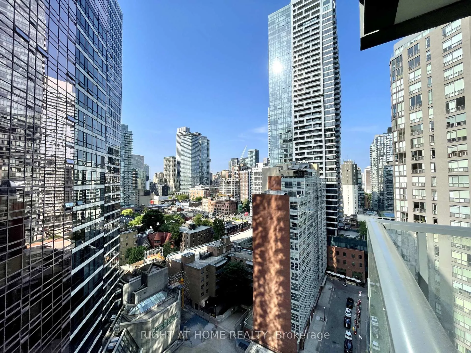 Photo 10 of Unit 1616, 955 Bay Street, Toronto, Bay Street Corridor — HOMEH