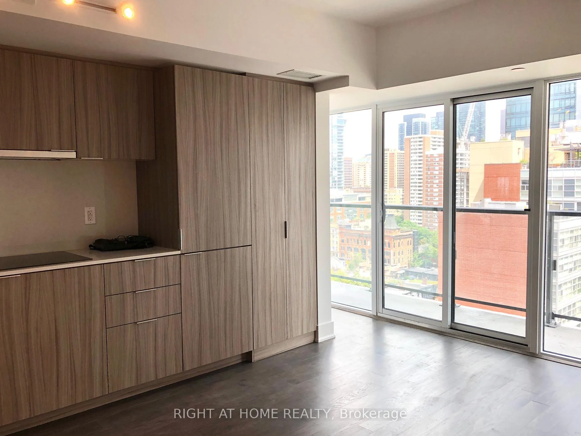Photo 19 of Unit 1616, 955 Bay Street, Toronto, Bay Street Corridor — HOMEH