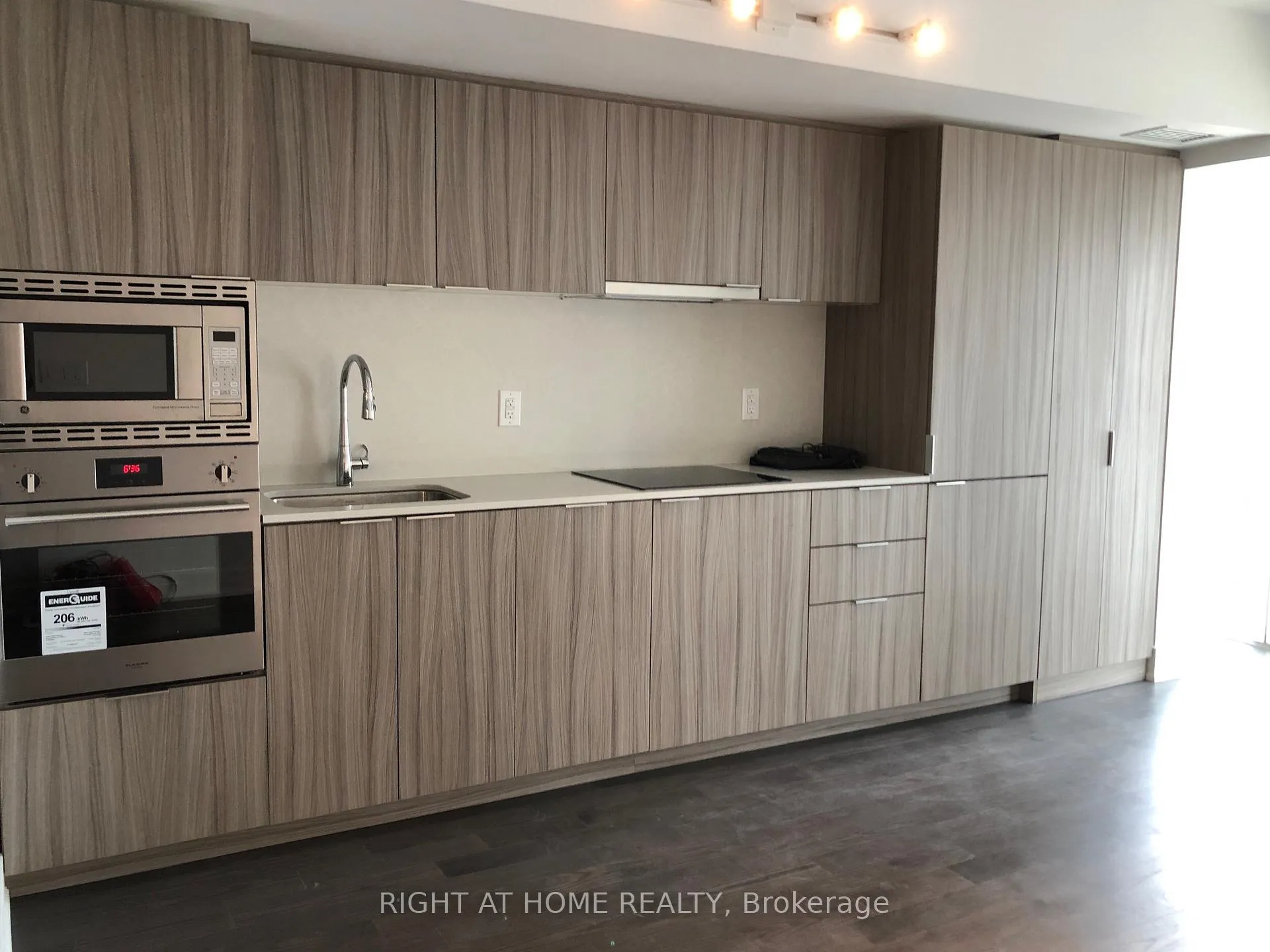 Photo 20 of Unit 1616, 955 Bay Street, Toronto, Bay Street Corridor — HOMEH