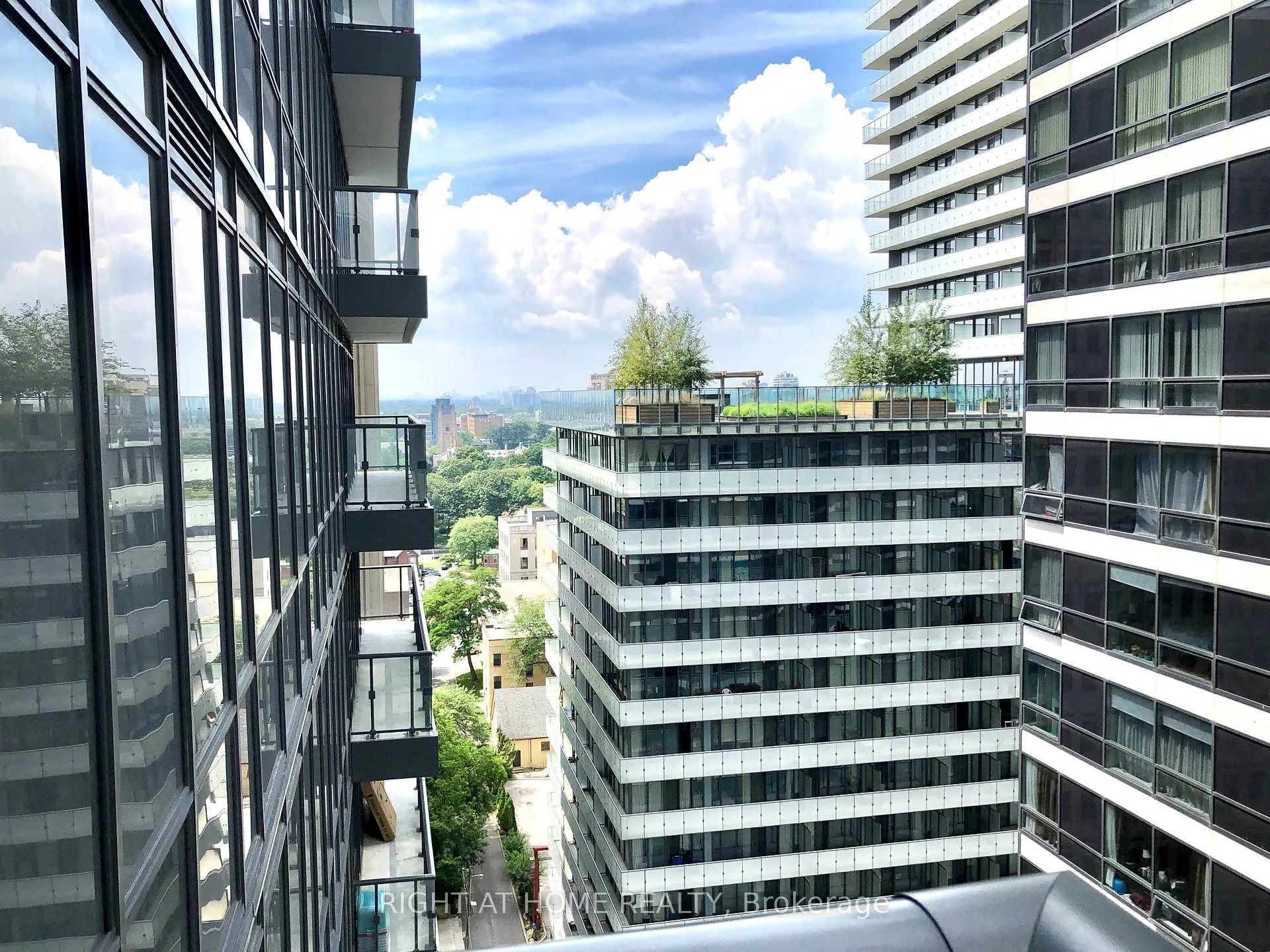 Photo 23 of Unit 1616, 955 Bay Street, Toronto, Bay Street Corridor — HOMEH