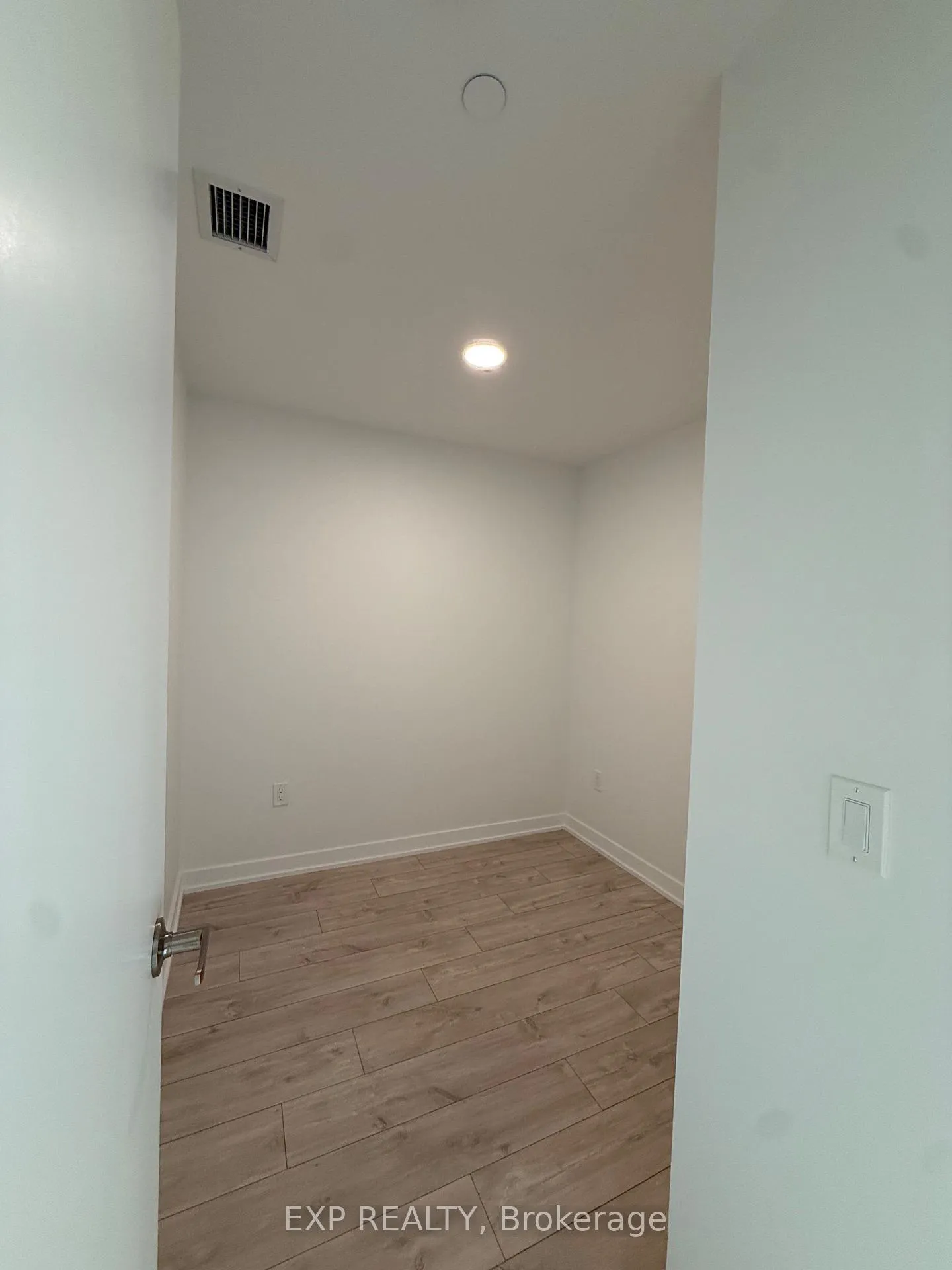 Photo 6 of Unit 204, 740 Whitlock Avenue, Milton, Cobban — HOMEH