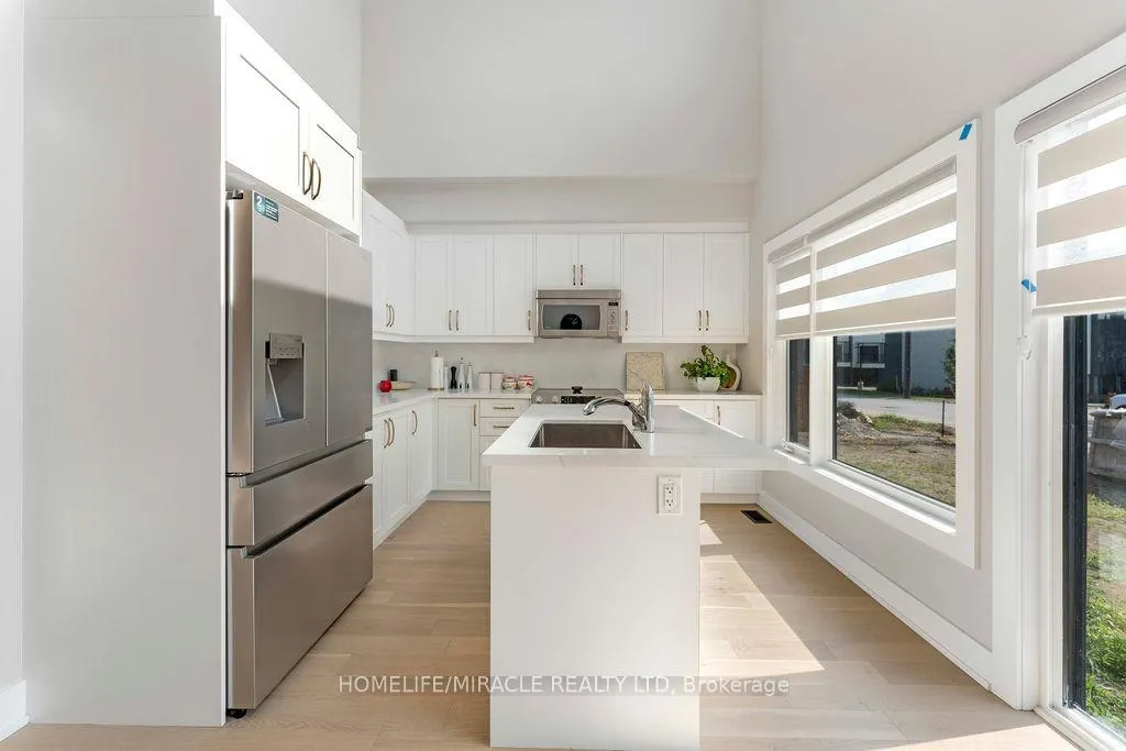Photo 19 of 6 Rice Lane, Orillia — HOMEH