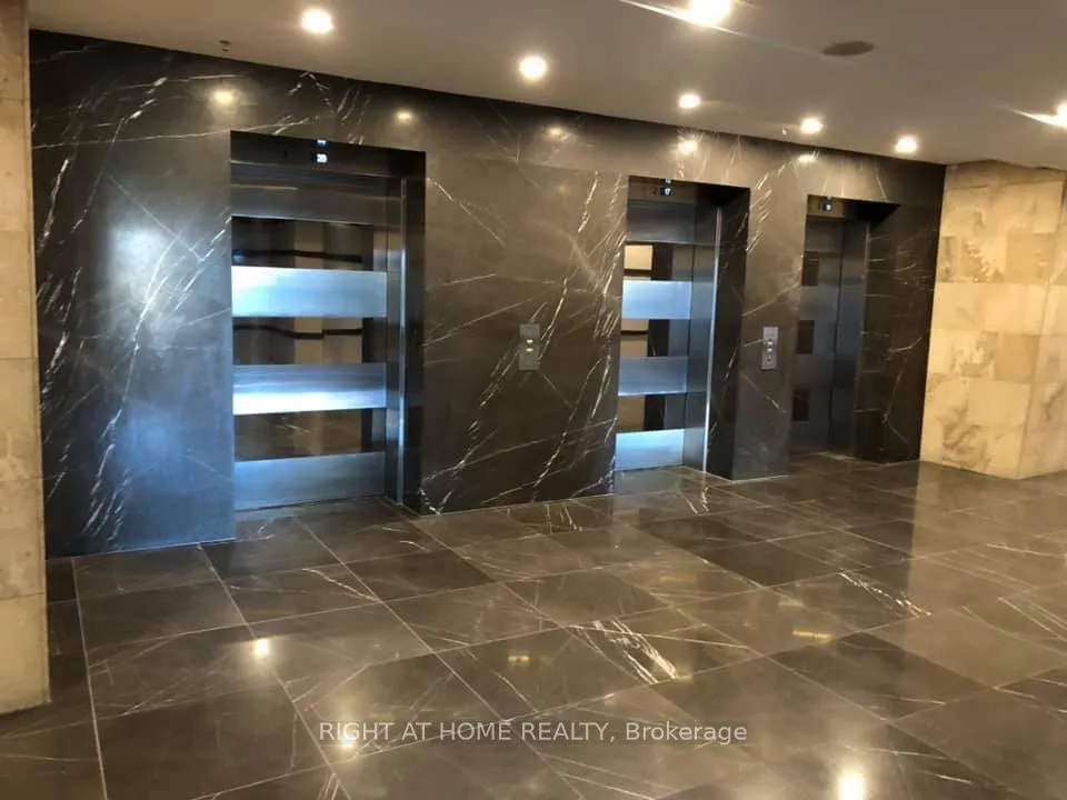Photo 5 of Unit 2206, 8 Park Road, Toronto, The Annex — HOMEH