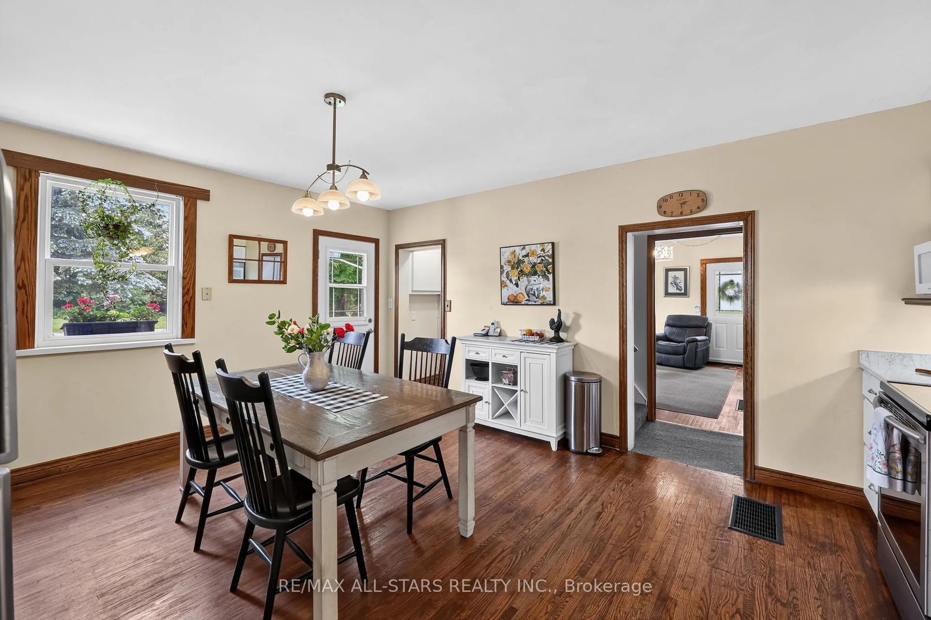 Photo 8 of 1670 Concession Road A, Ramara, Brechin — HOMEH