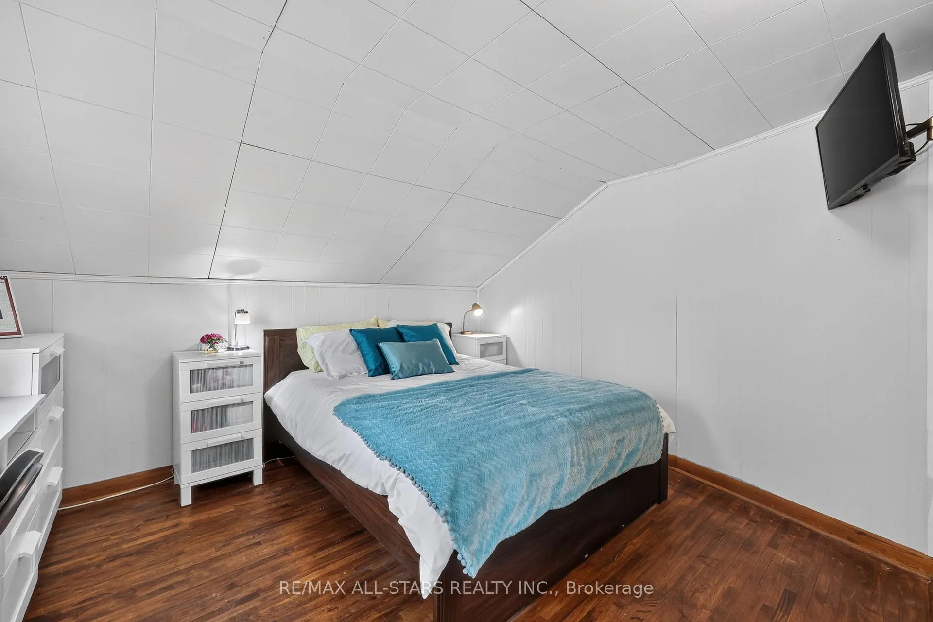 Photo 15 of 1670 Concession Road A, Ramara, Brechin — HOMEH