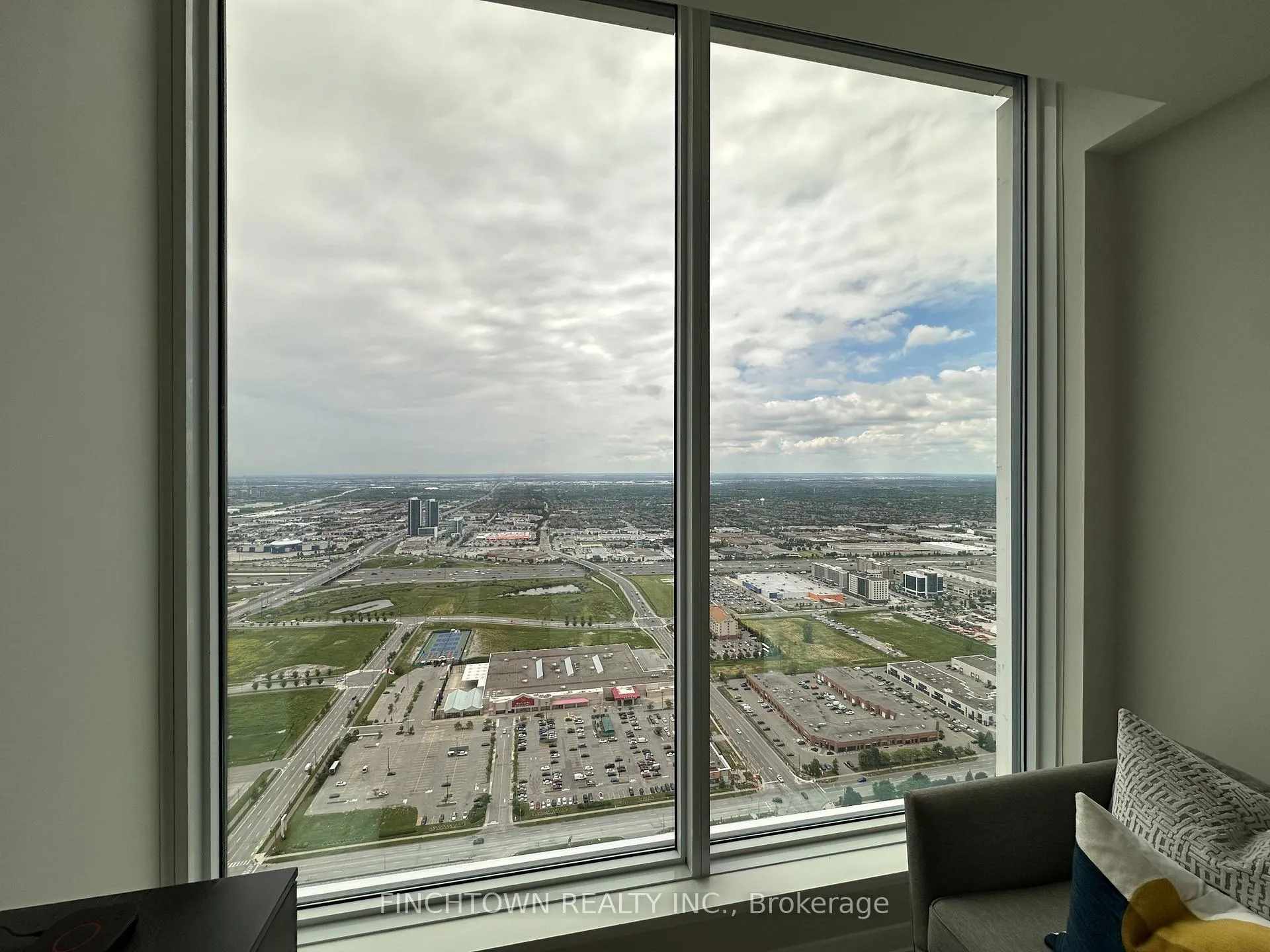 Photo 16 of Unit PH09, 5 Buttermill Avenue, Vaughan, Vaughan Corporate Centre — HOMEH
