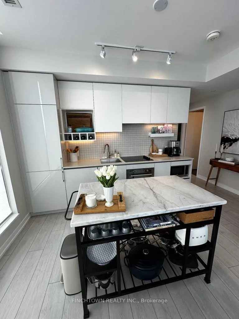 Photo 19 of Unit PH09, 5 Buttermill Avenue, Vaughan, Vaughan Corporate Centre — HOMEH