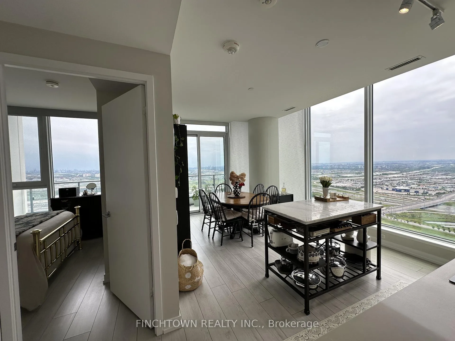 Photo 32 of Unit PH09, 5 Buttermill Avenue, Vaughan, Vaughan Corporate Centre — HOMEH