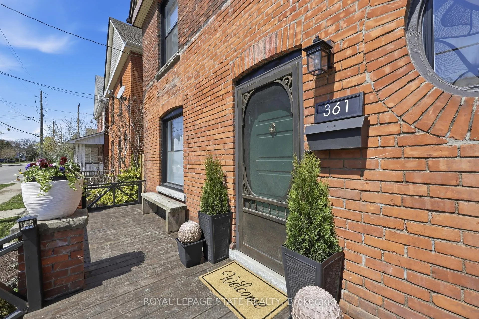 Photo 3 of 361 Cumberland Avenue, Hamilton, Blakeley — HOMEH