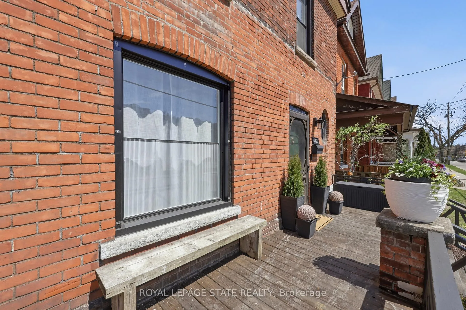 Photo 4 of 361 Cumberland Avenue, Hamilton, Blakeley — HOMEH