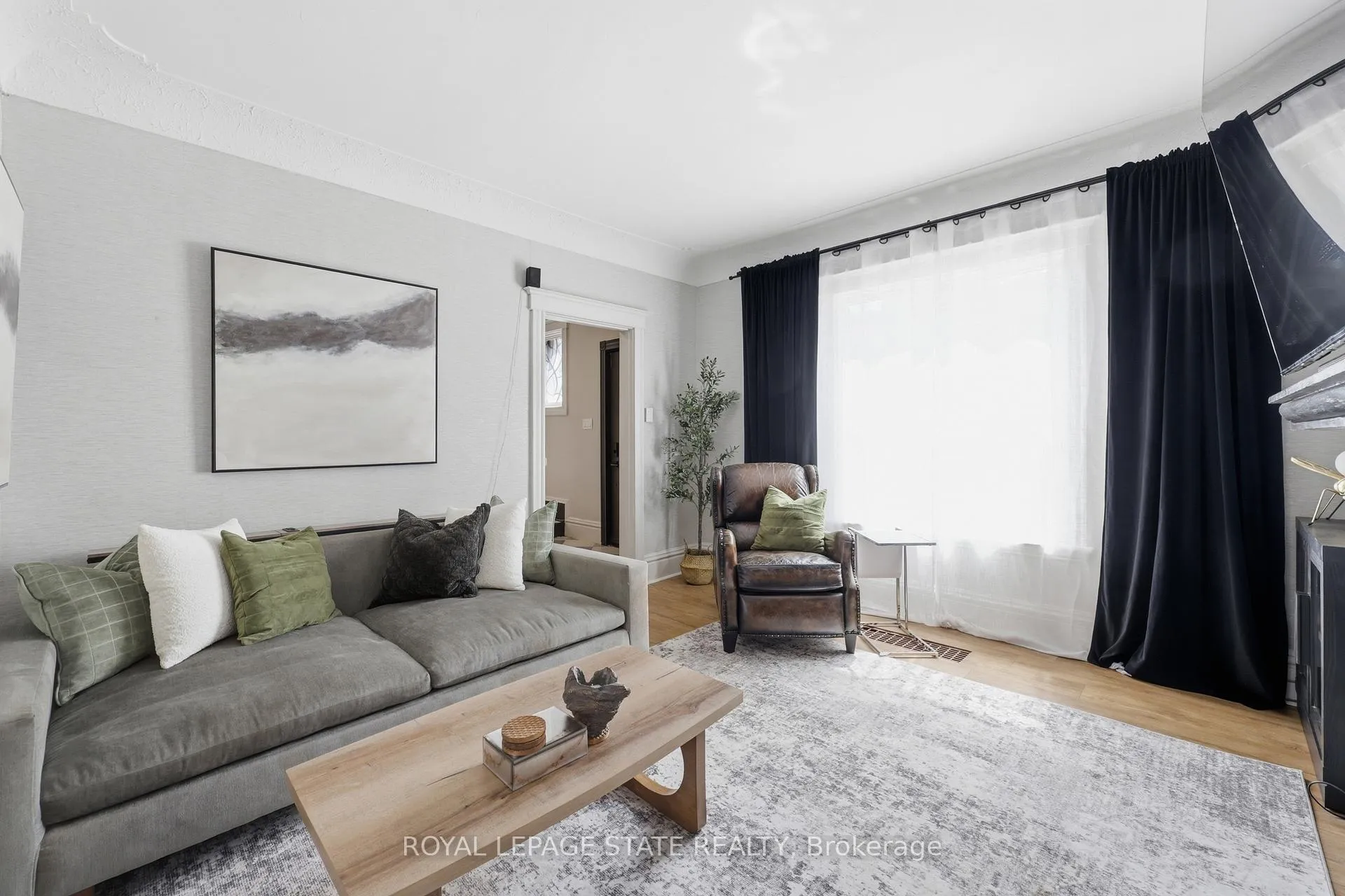 Photo 15 of 361 Cumberland Avenue, Hamilton, Blakeley — HOMEH