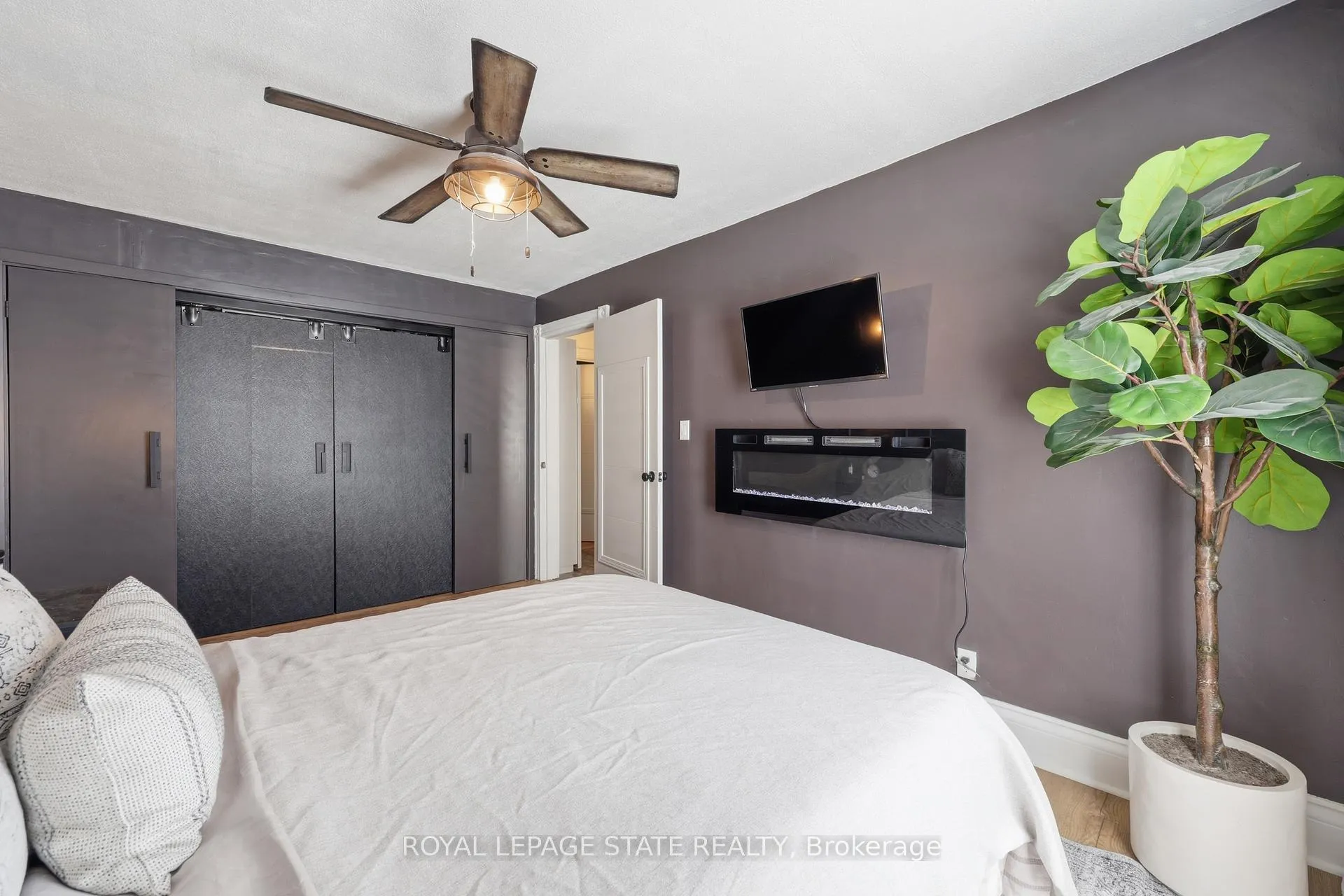 Photo 26 of 361 Cumberland Avenue, Hamilton, Blakeley — HOMEH