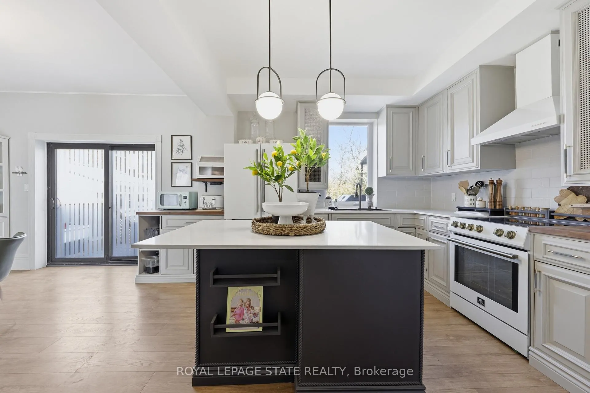 Photo 32 of 361 Cumberland Avenue, Hamilton, Blakeley — HOMEH