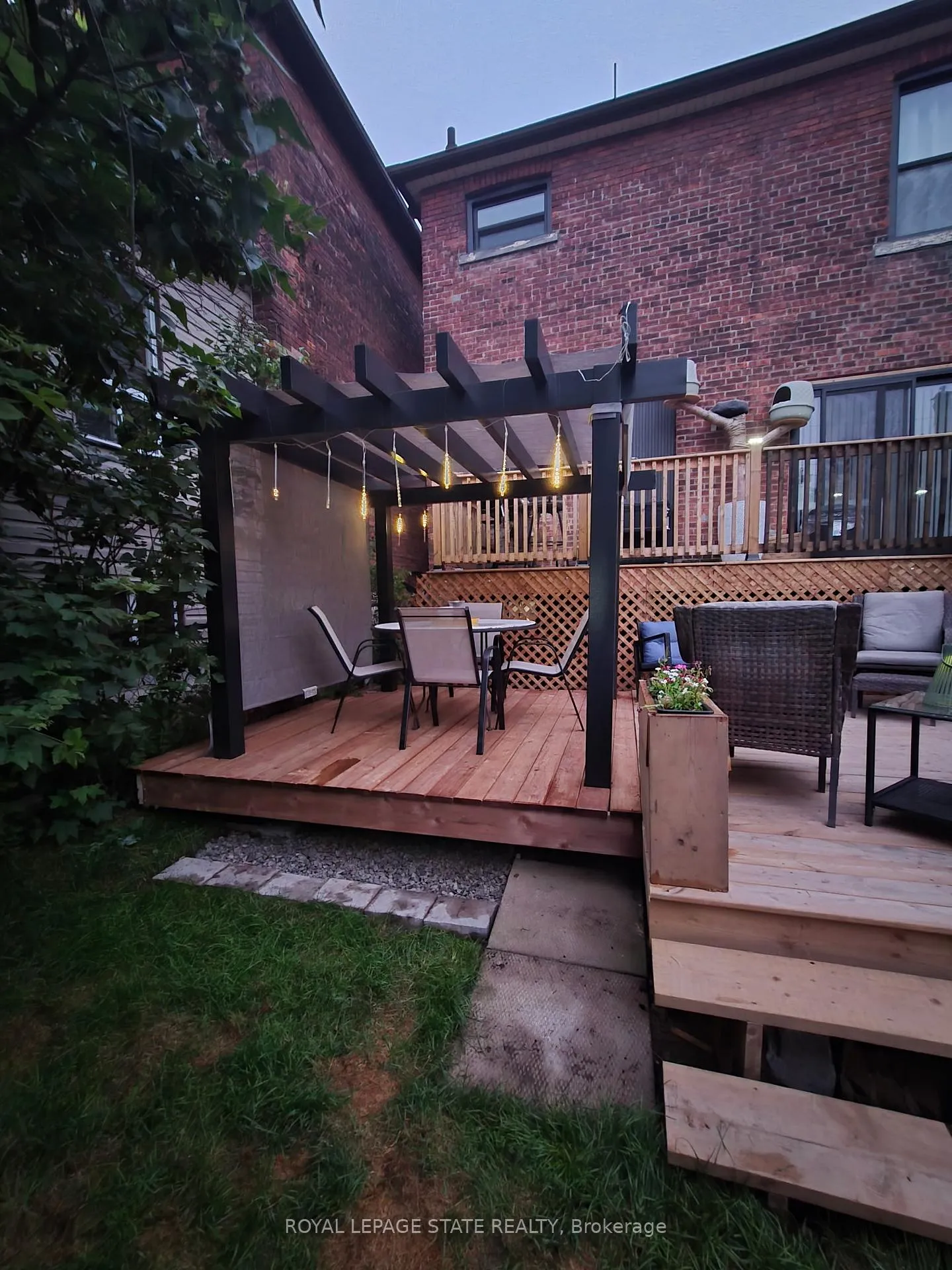 Photo 36 of 361 Cumberland Avenue, Hamilton, Blakeley — HOMEH