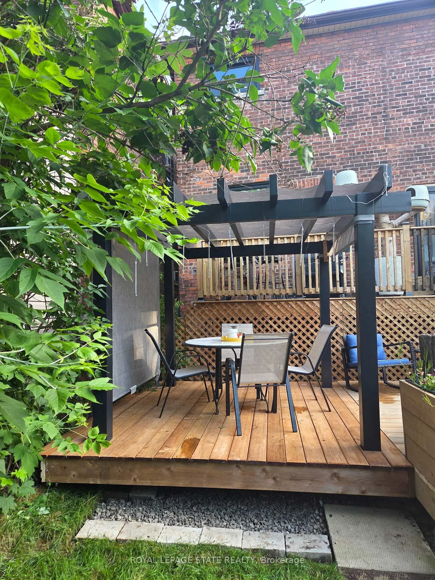 Photo 43 of 361 Cumberland Avenue, Hamilton, Blakeley — HOMEH