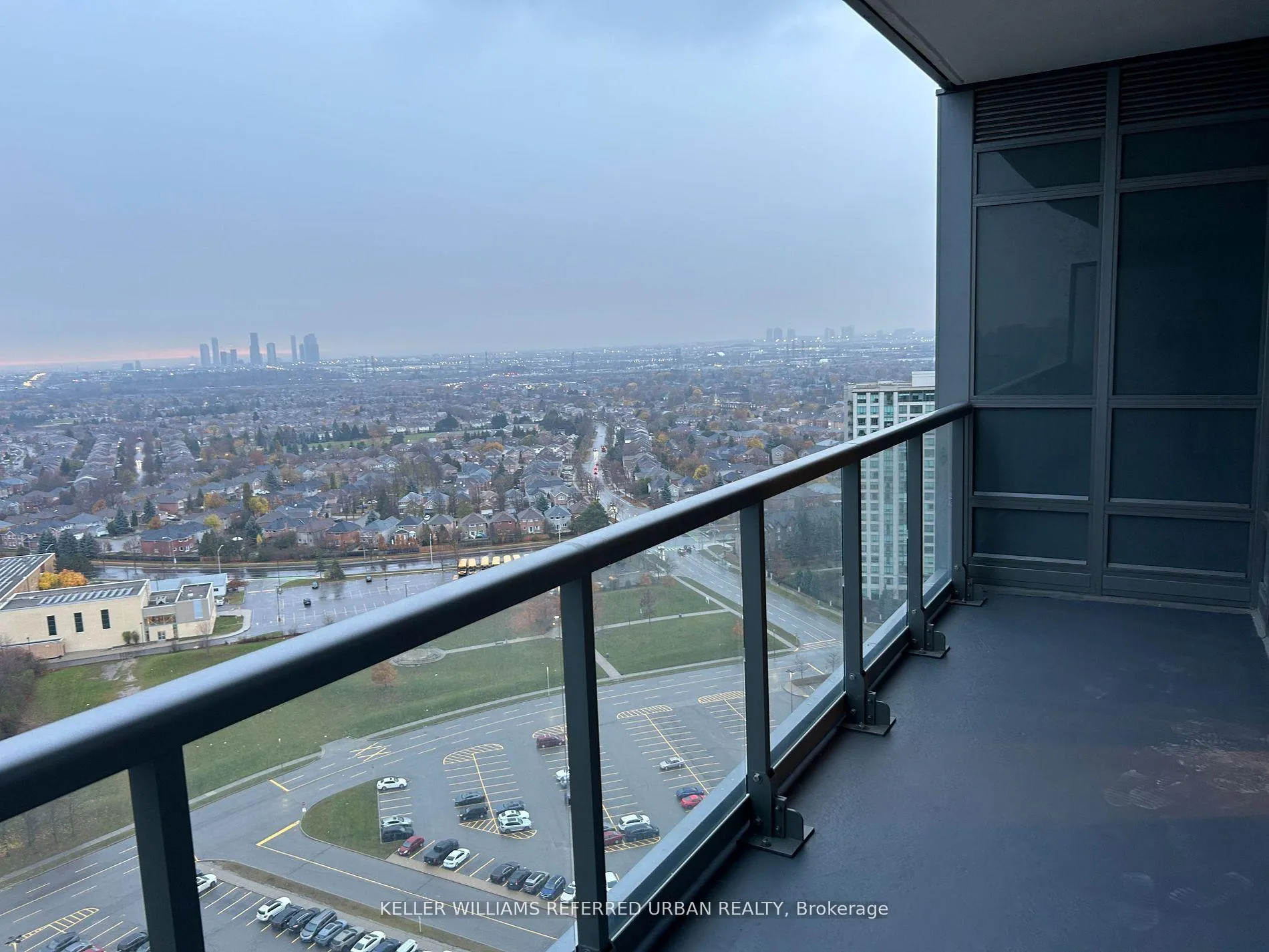 Photo 13 of Unit B-2304, 50 Upper Mall Way, Vaughan, Brownridge — HOMEH