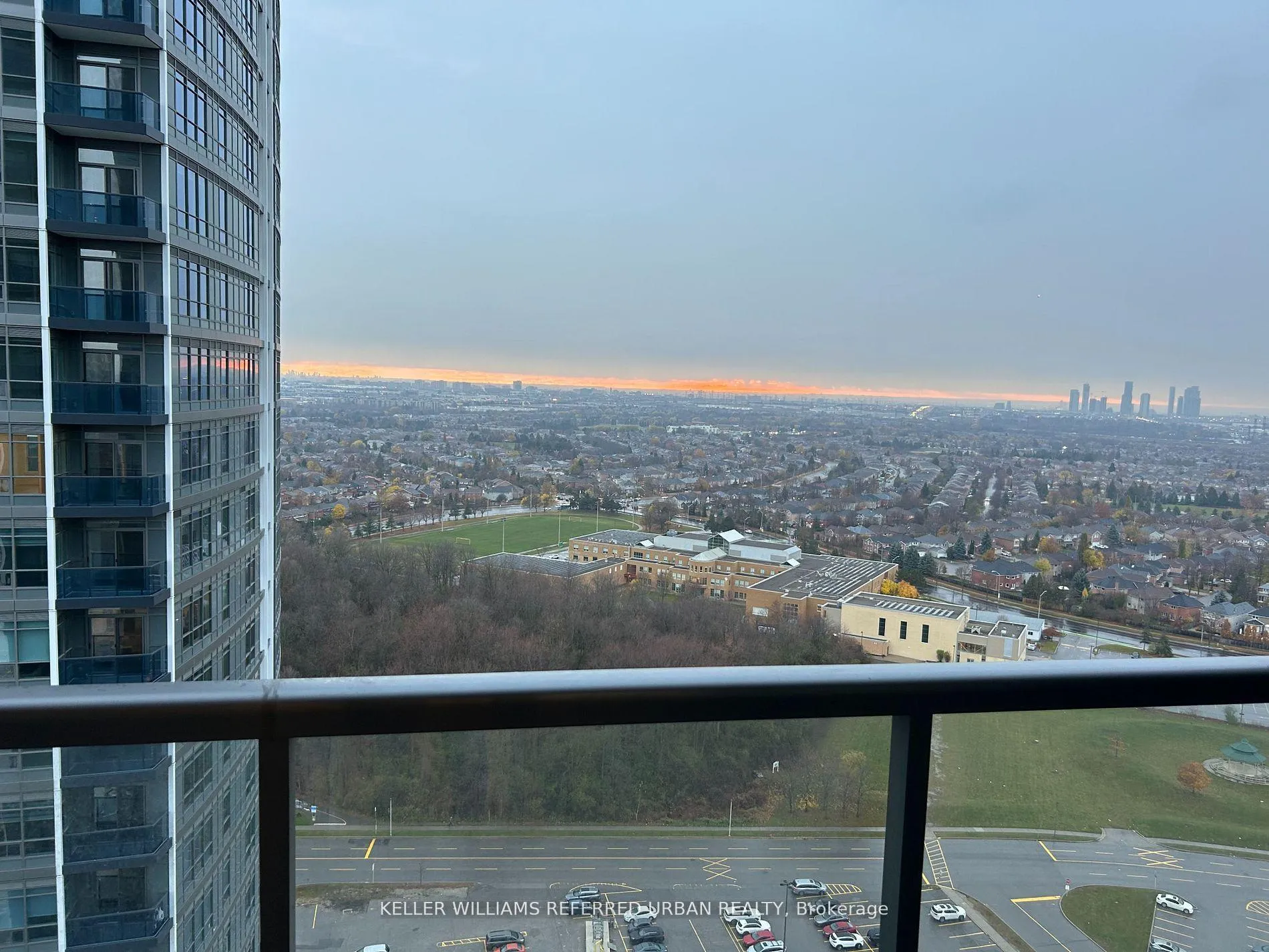 Photo 14 of Unit B-2304, 50 Upper Mall Way, Vaughan, Brownridge — HOMEH