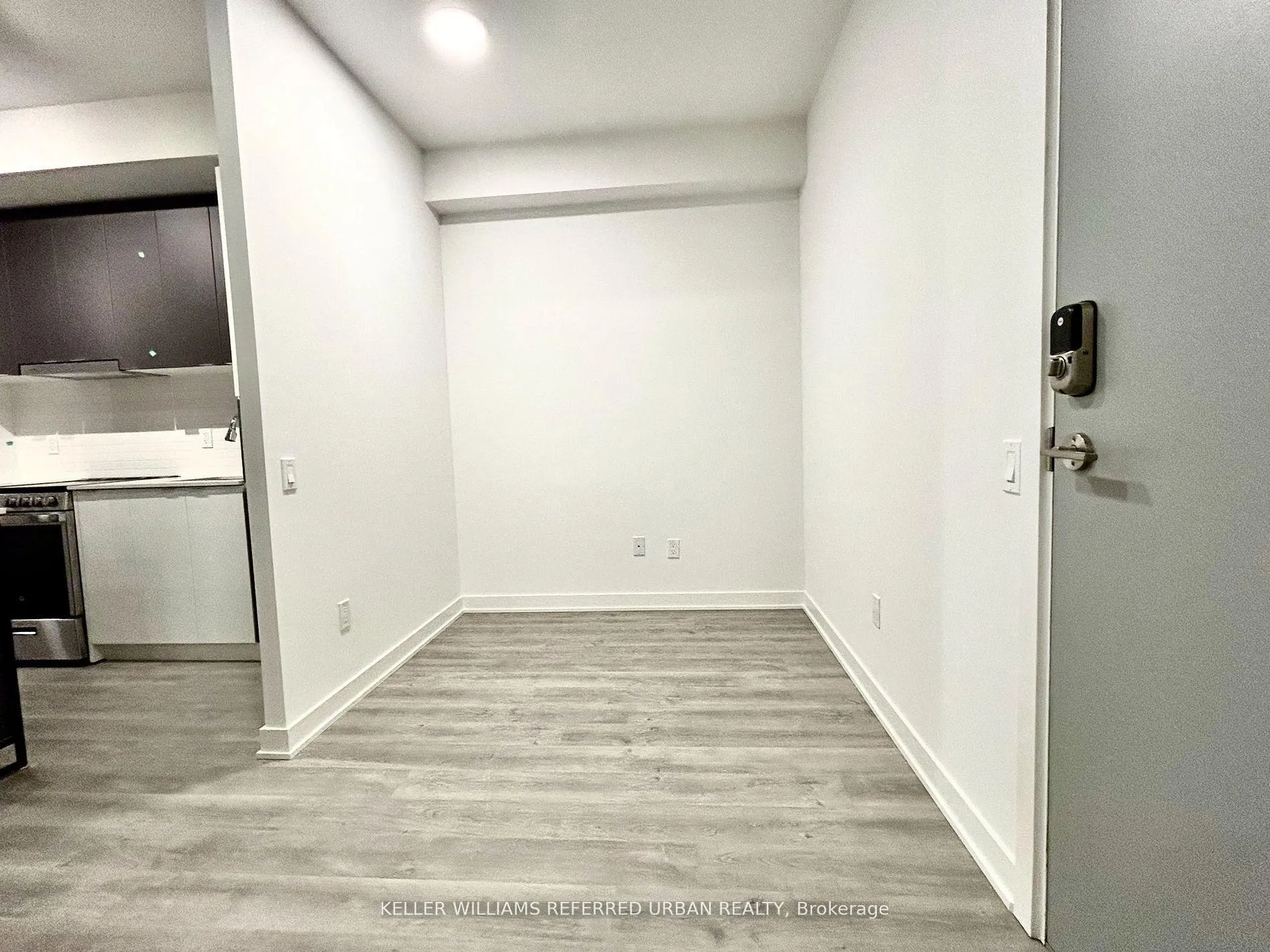 Photo 15 of Unit B-2304, 50 Upper Mall Way, Vaughan, Brownridge — HOMEH