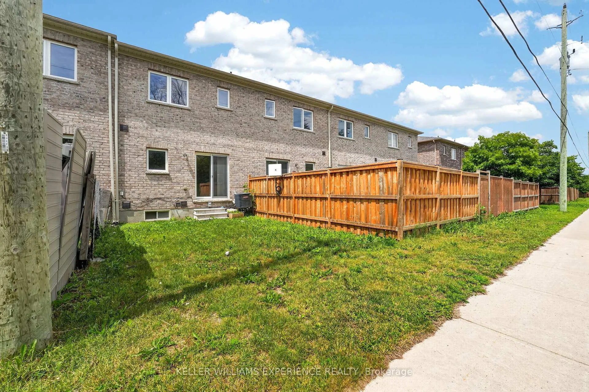 Photo 3 of 39 Milson Crescent, Essa, Angus — HOMEH