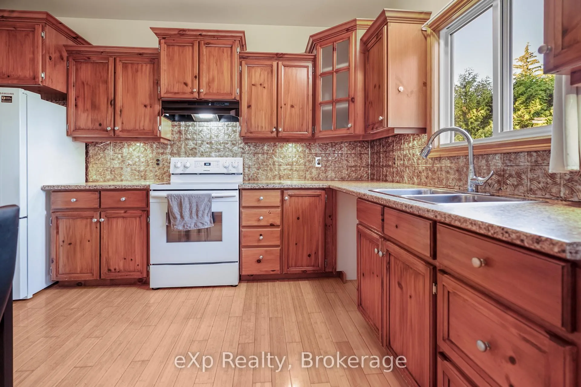 Photo 20 of 171 Clyde Street, Morris Turnberry, Bluevale — HOMEH