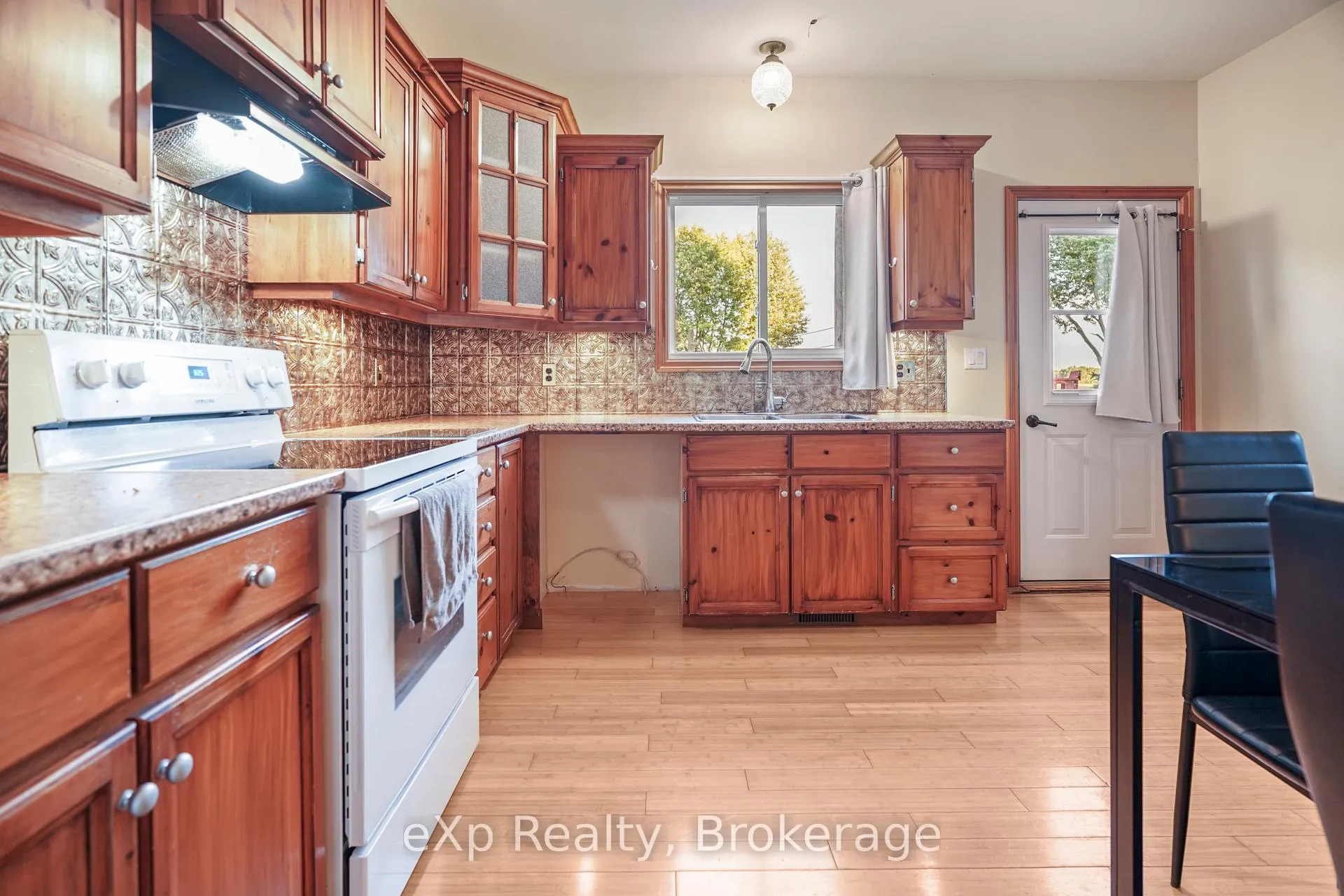 Photo 21 of 171 Clyde Street, Morris Turnberry, Bluevale — HOMEH