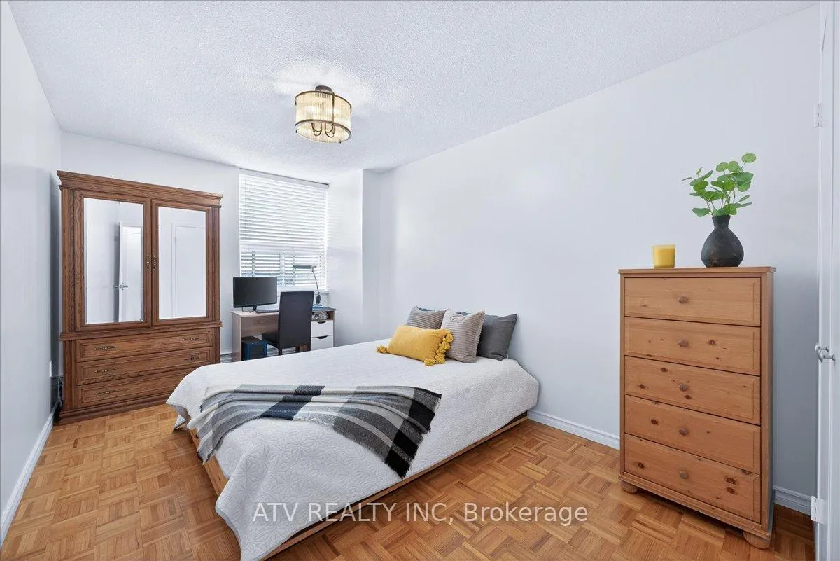 Photo 17 of Unit 804, 151 La Rose Avenue, Etobicoke, Humber Heights — HOMEH