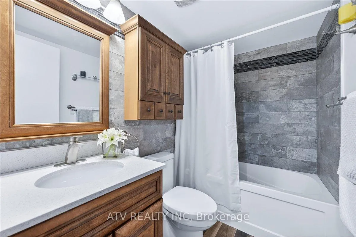 Photo 19 of Unit 804, 151 La Rose Avenue, Etobicoke, Humber Heights — HOMEH