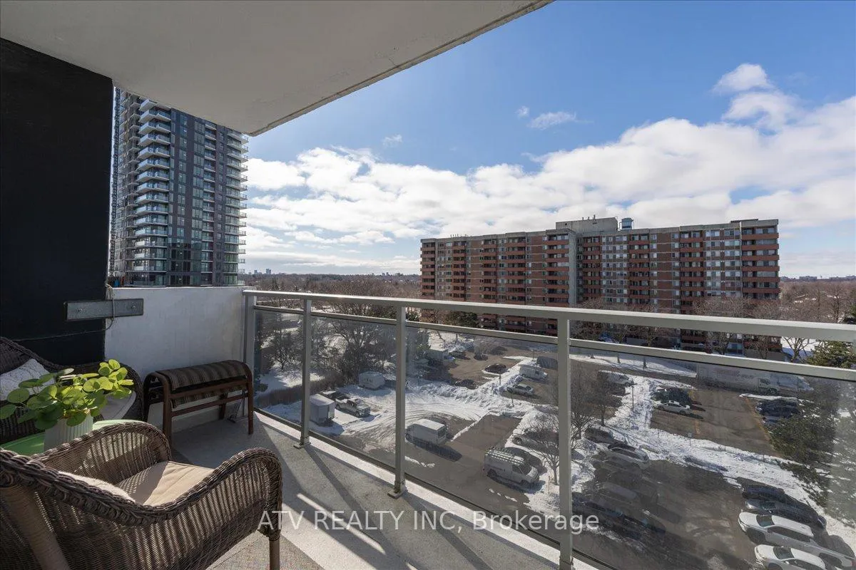 Photo 22 of Unit 804, 151 La Rose Avenue, Etobicoke, Humber Heights — HOMEH