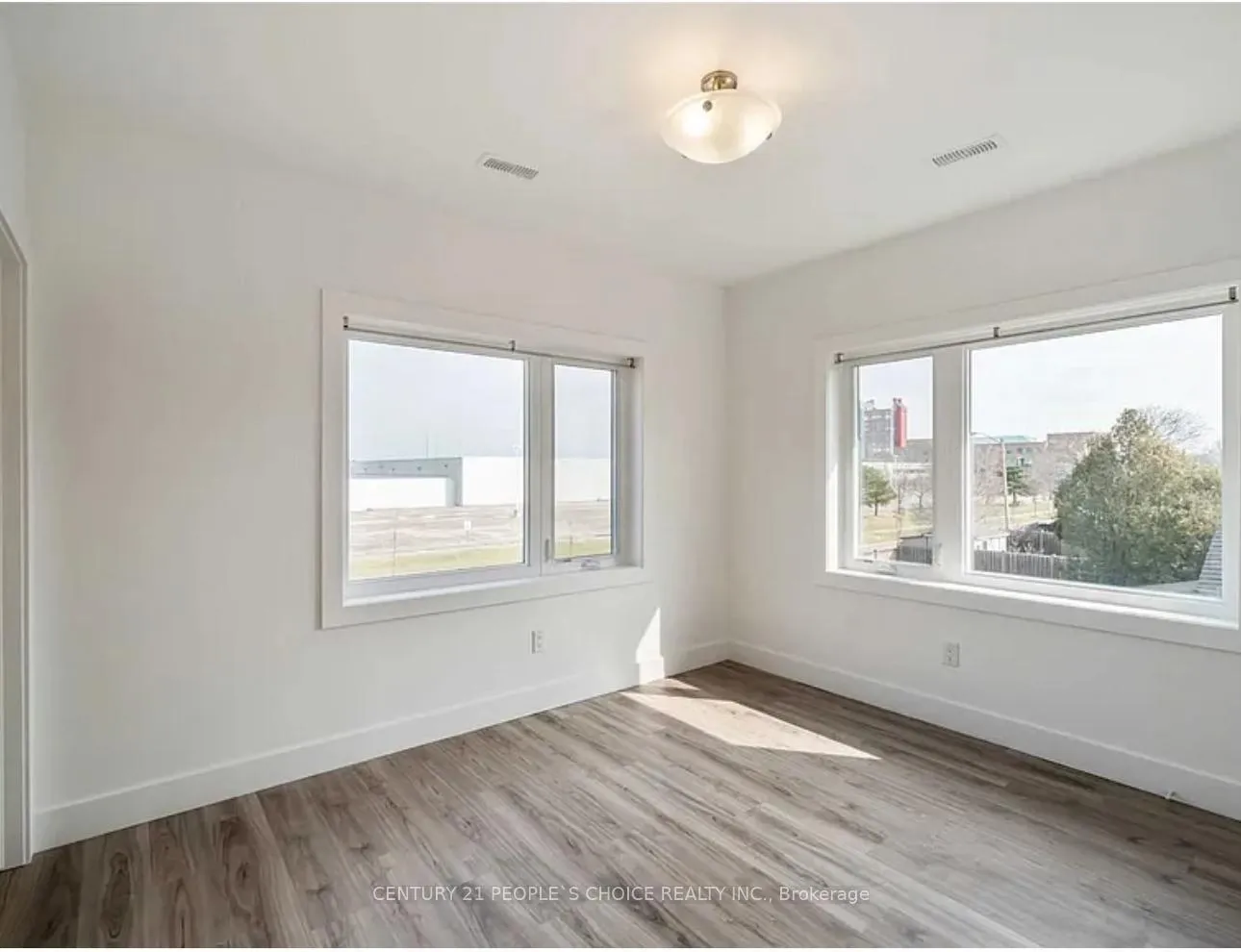 Photo 11 of Unit upper Apartment, 54 Westhampton Drive, Etobicoke, Kingsview Village-The Westway — HOMEH