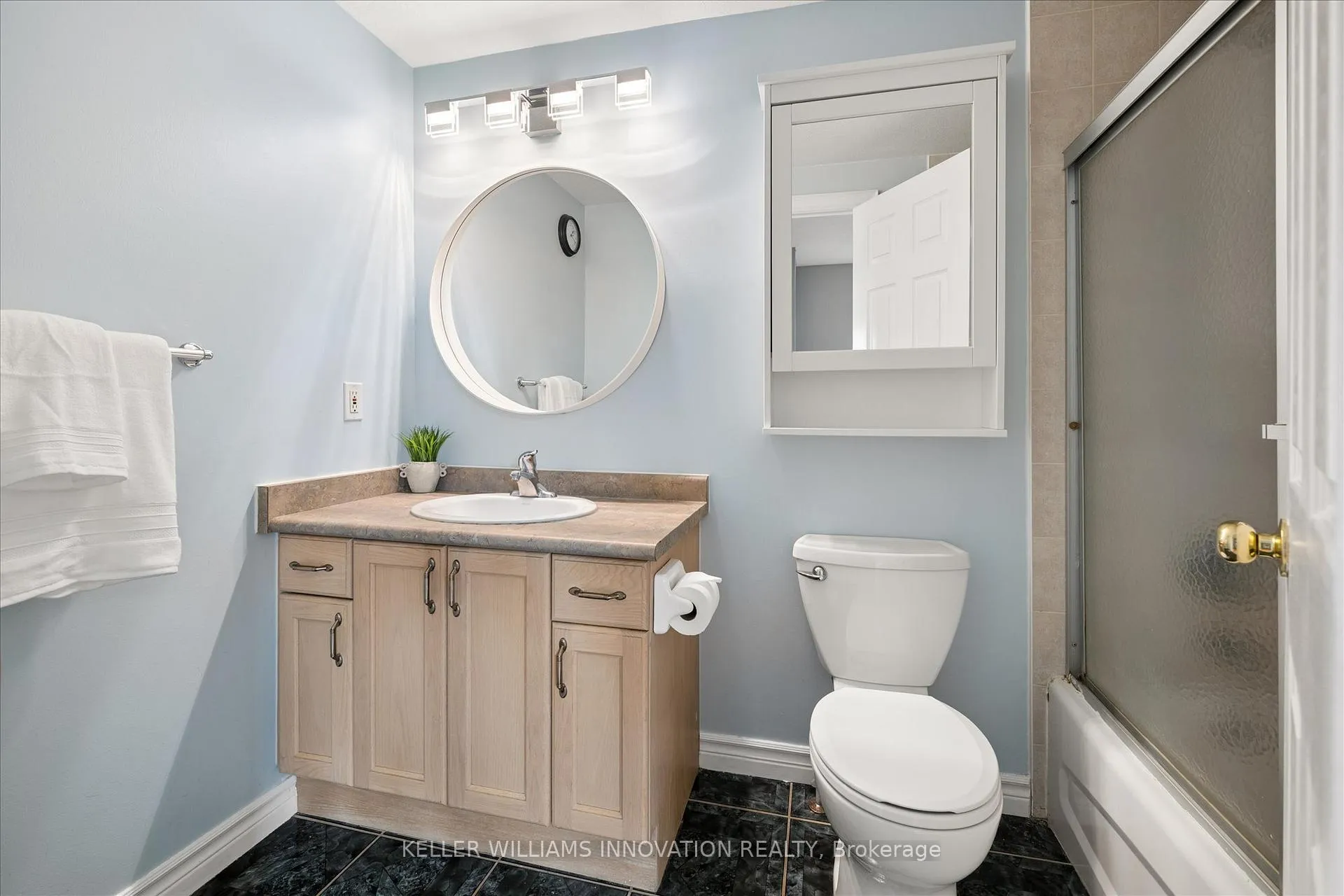 Photo 21 of 702 Activa Avenue, Kitchener — HOMEH