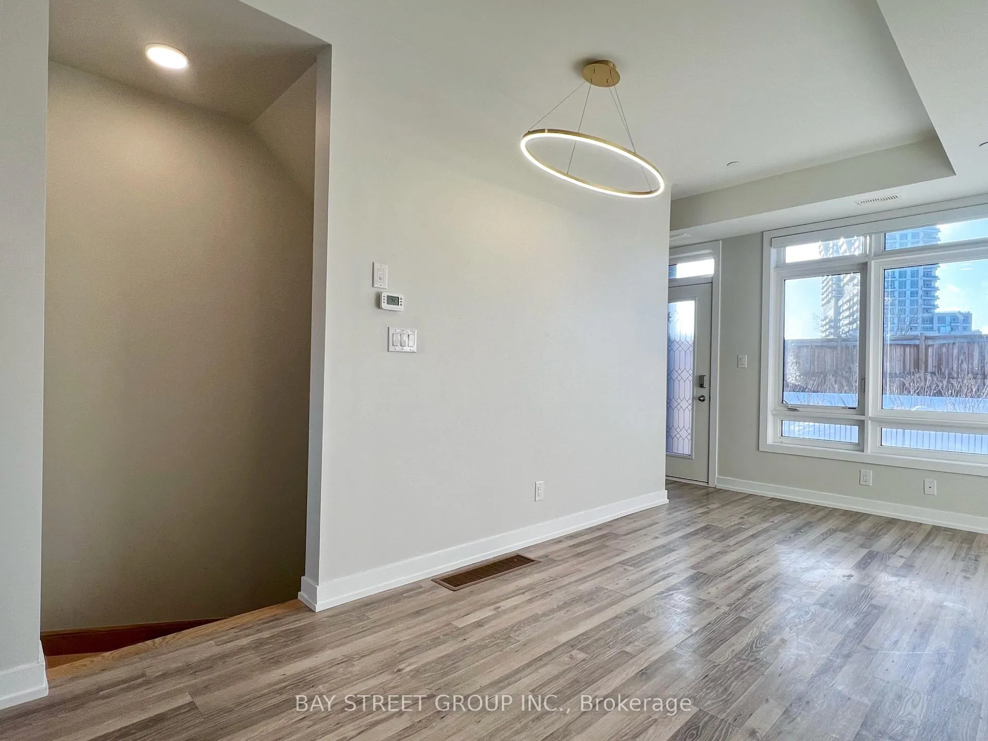 Photo 12 of Unit 13, 370 Red Maple Road, Richmond Hill, Langstaff — HOMEH