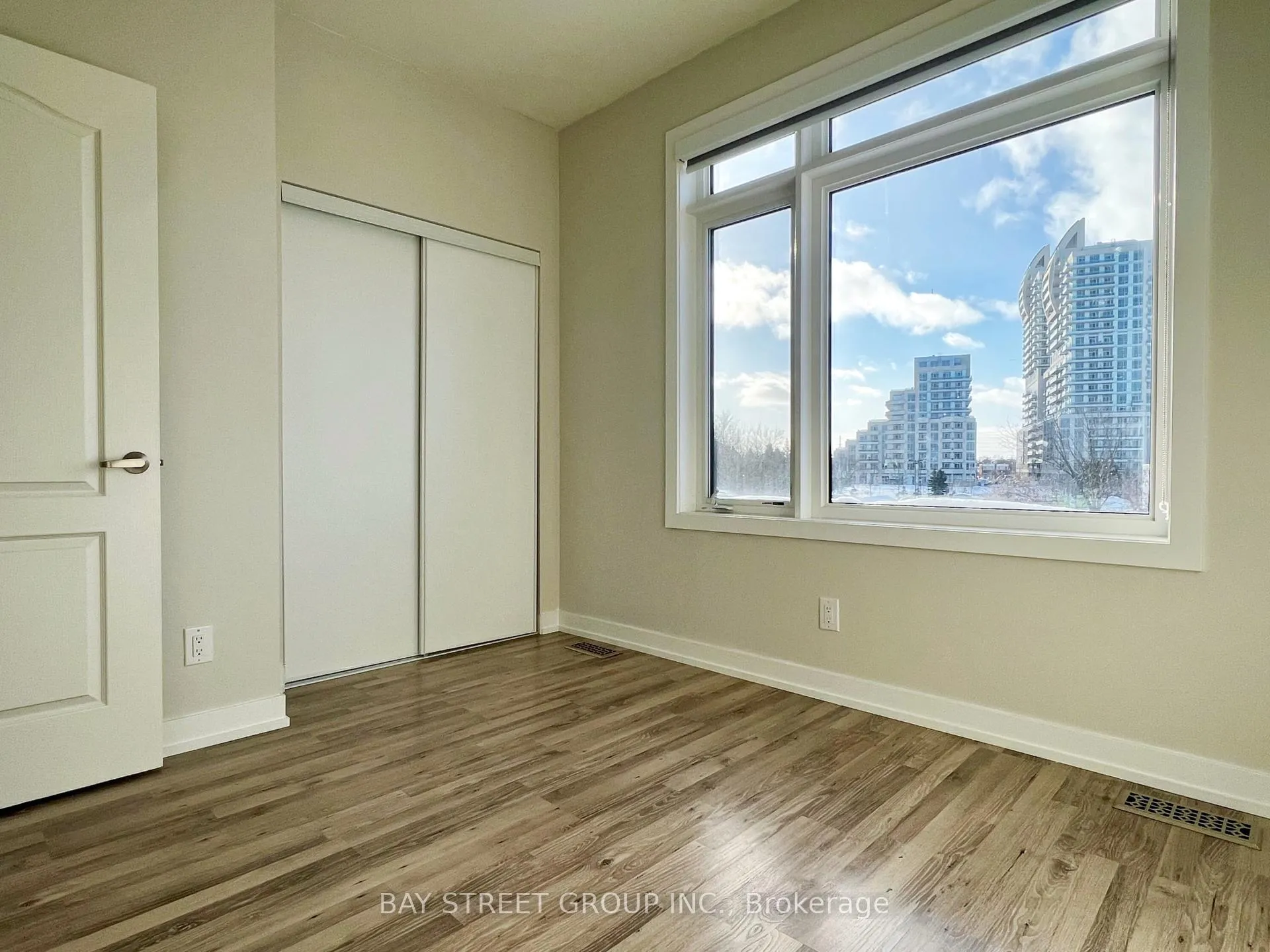 Photo 18 of Unit 13, 370 Red Maple Road, Richmond Hill, Langstaff — HOMEH