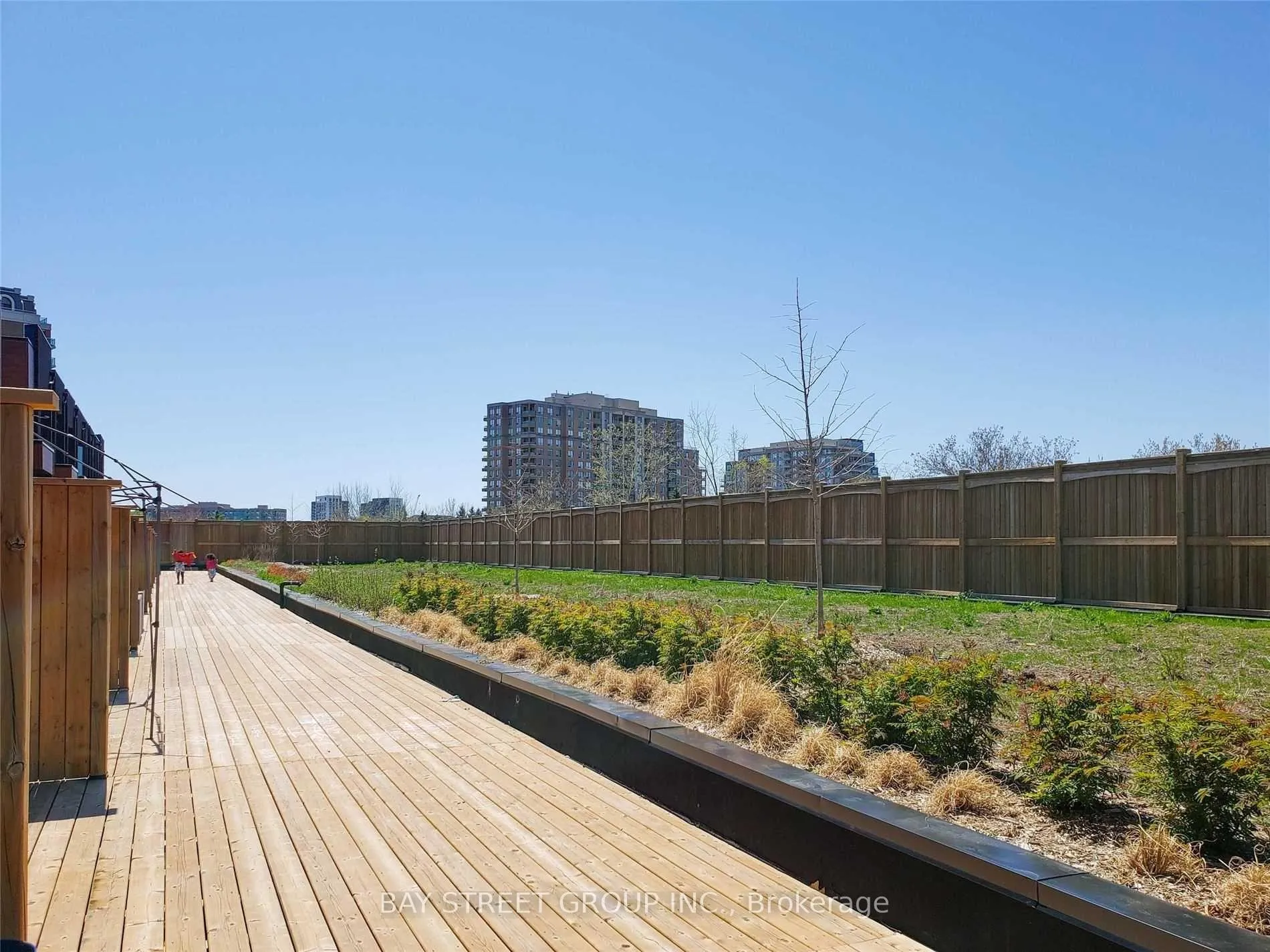 Photo 21 of Unit 13, 370 Red Maple Road, Richmond Hill, Langstaff — HOMEH