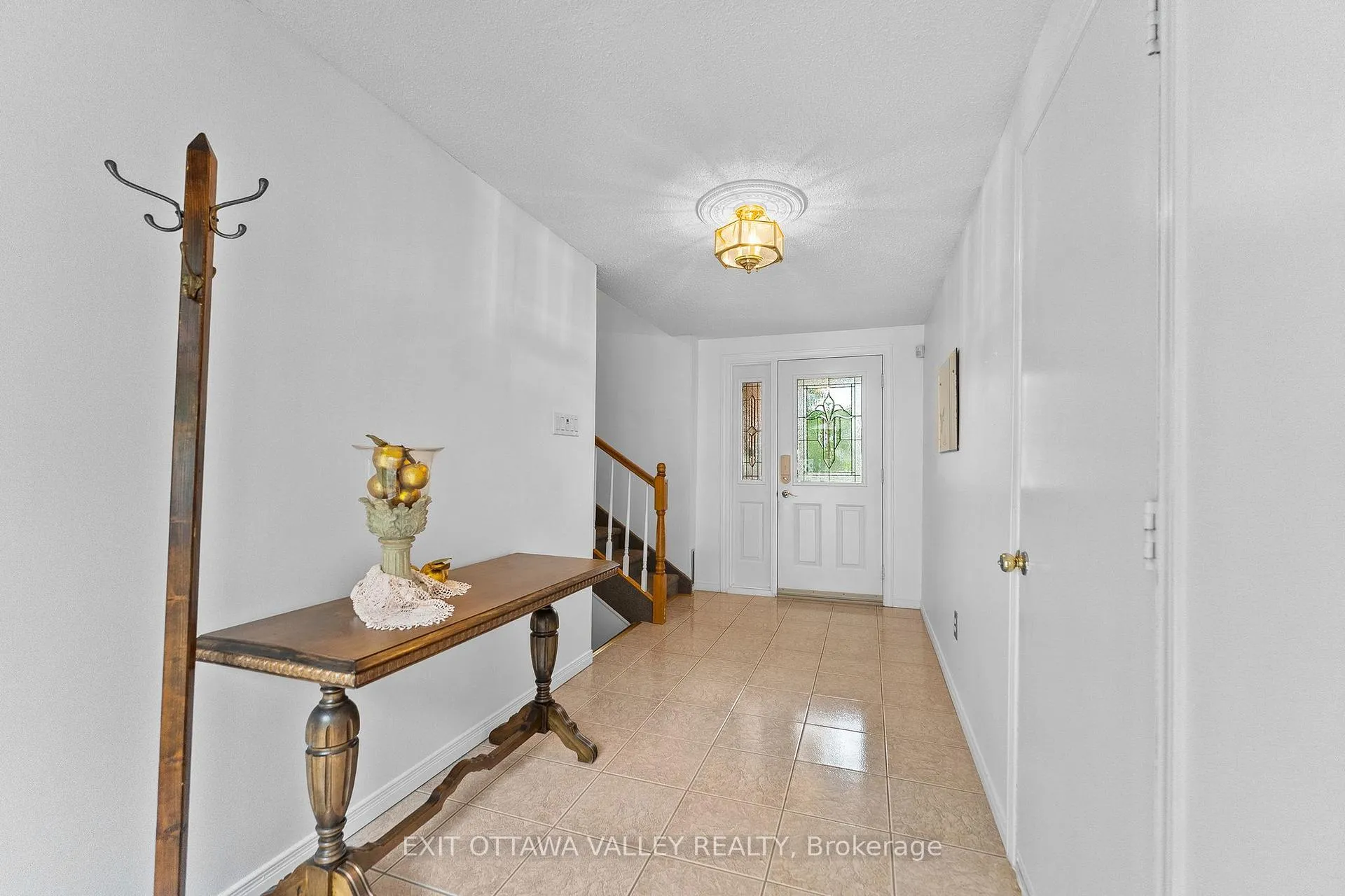 Photo 4 of 599 Hillside Avenue, Pembroke, Pembroke — HOMEH