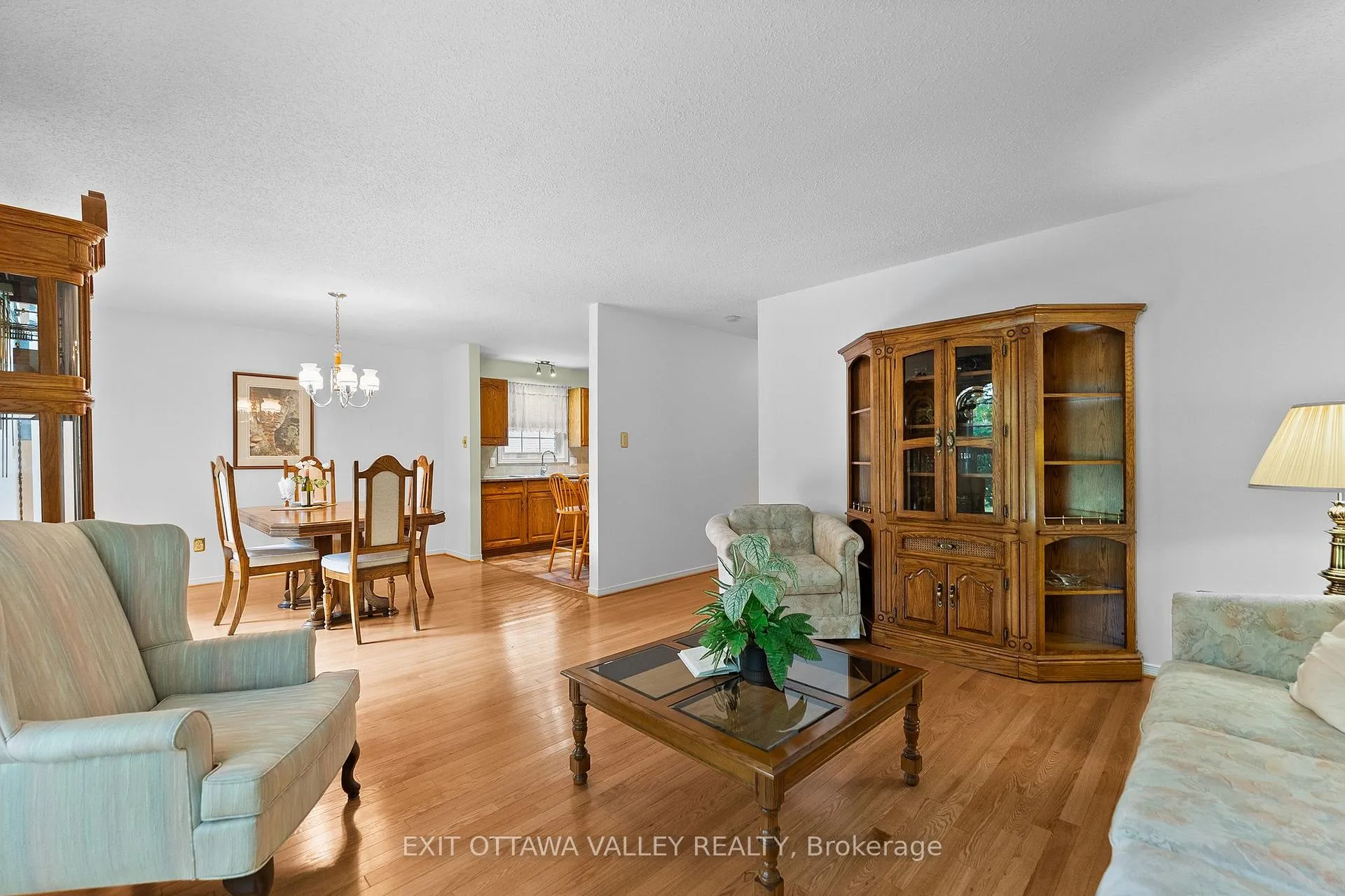 Photo 7 of 599 Hillside Avenue, Pembroke, Pembroke — HOMEH