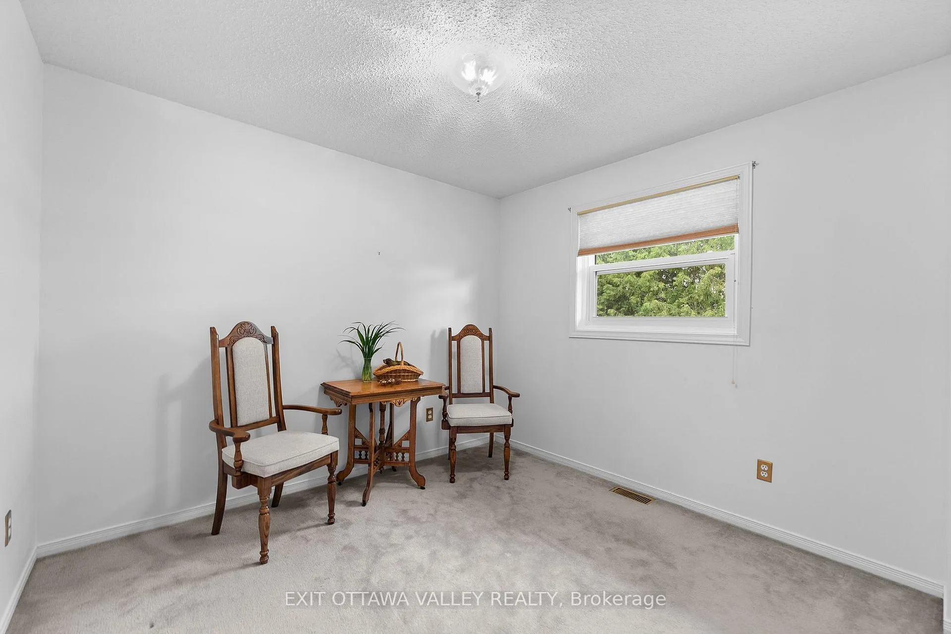 Photo 18 of 599 Hillside Avenue, Pembroke, Pembroke — HOMEH