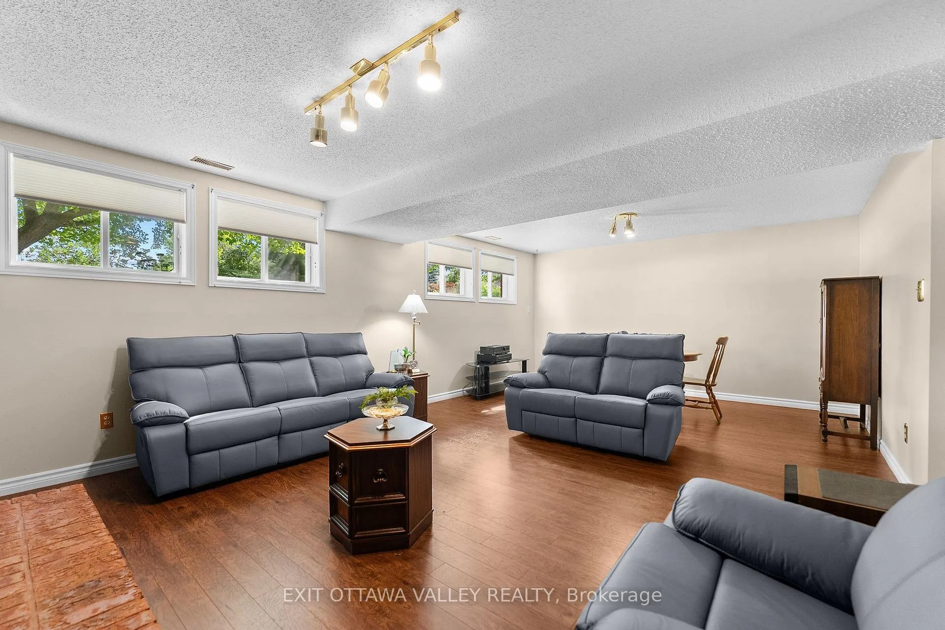 Photo 26 of 599 Hillside Avenue, Pembroke, Pembroke — HOMEH
