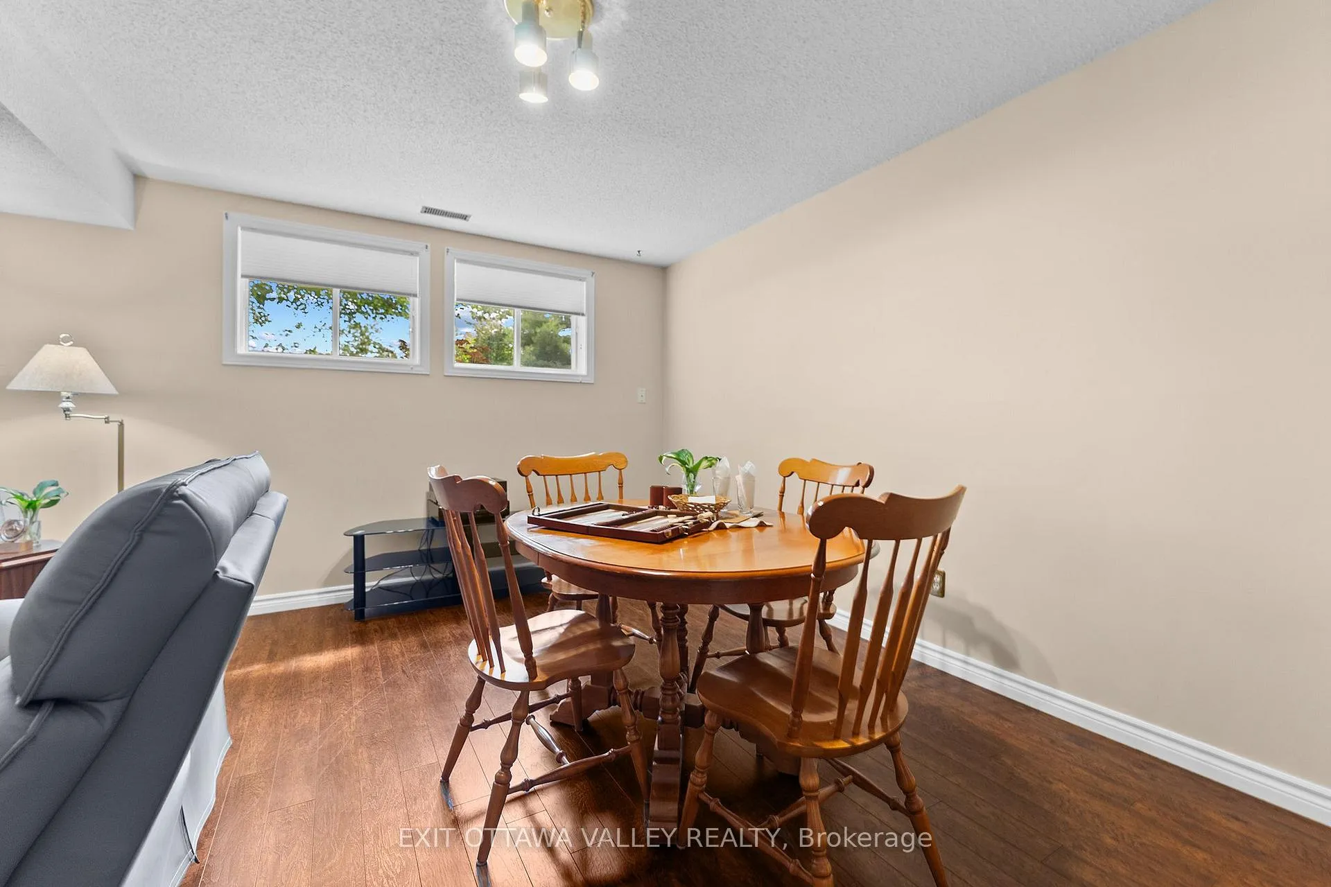 Photo 27 of 599 Hillside Avenue, Pembroke, Pembroke — HOMEH