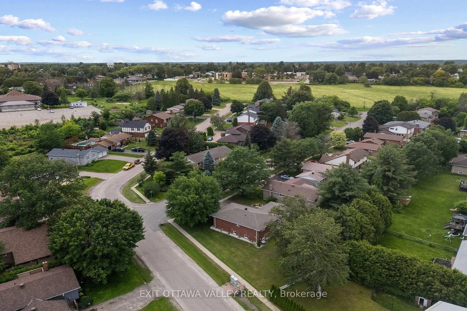 Photo 36 of 599 Hillside Avenue, Pembroke, Pembroke — HOMEH