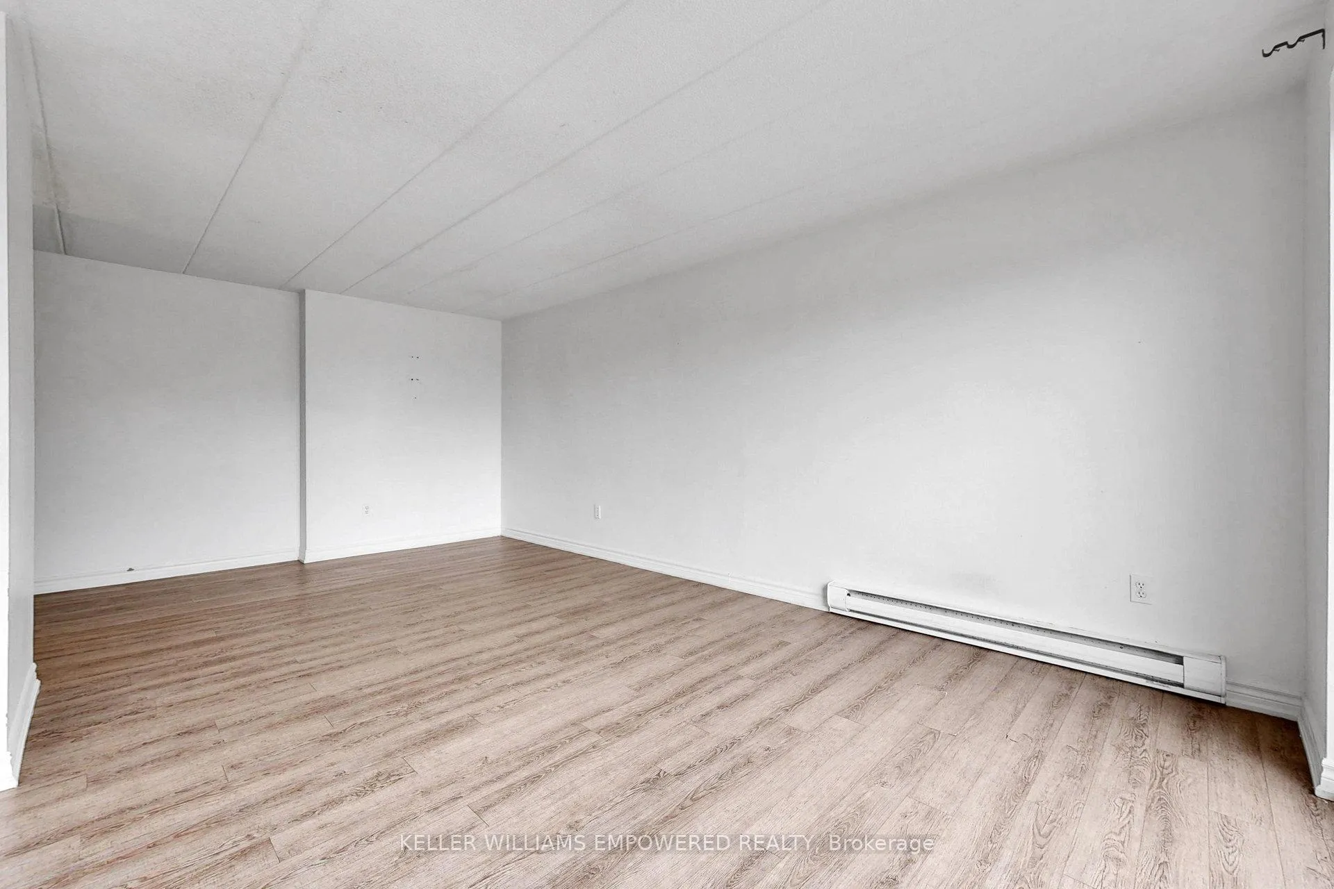 Photo 8 of Unit 36, 43 Taunton Road E, Oshawa, Centennial — HOMEH