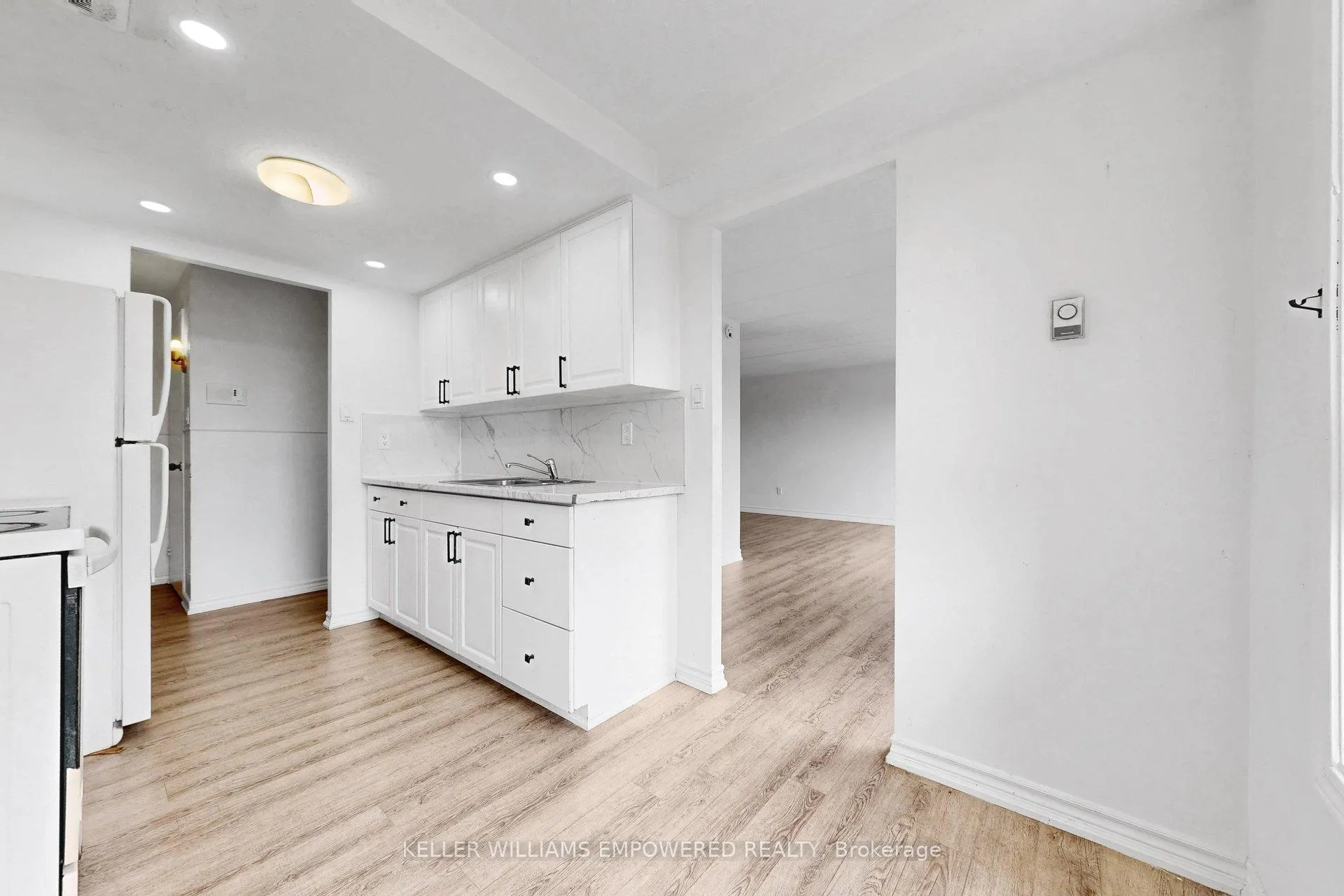 Photo 19 of Unit 36, 43 Taunton Road E, Oshawa, Centennial — HOMEH